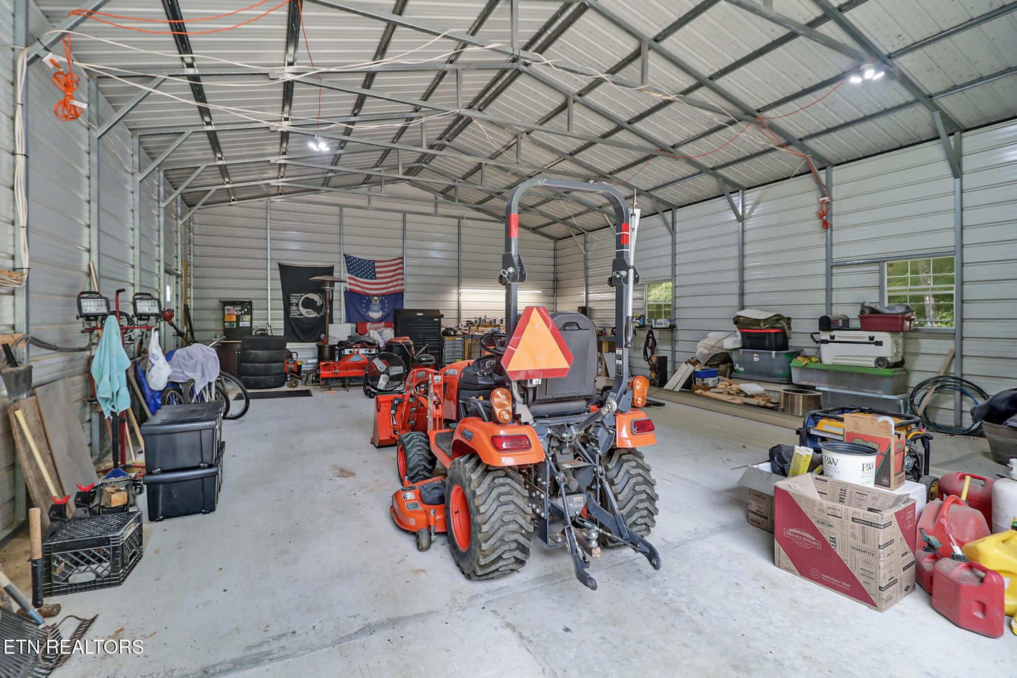 Buffalo Cove Ln, Jamestown, TN 38556