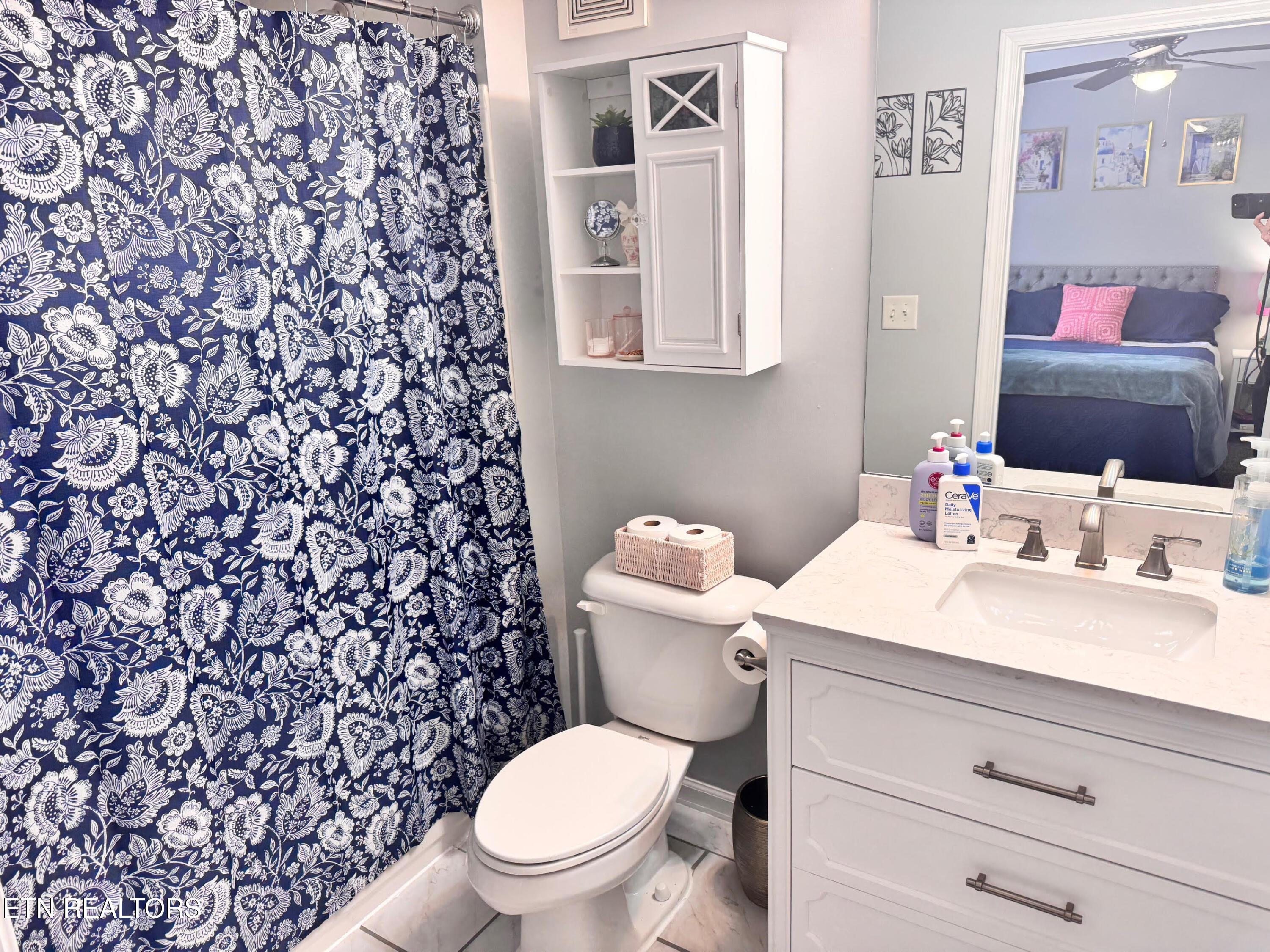Tree Top Way, Knoxville, TN 37920