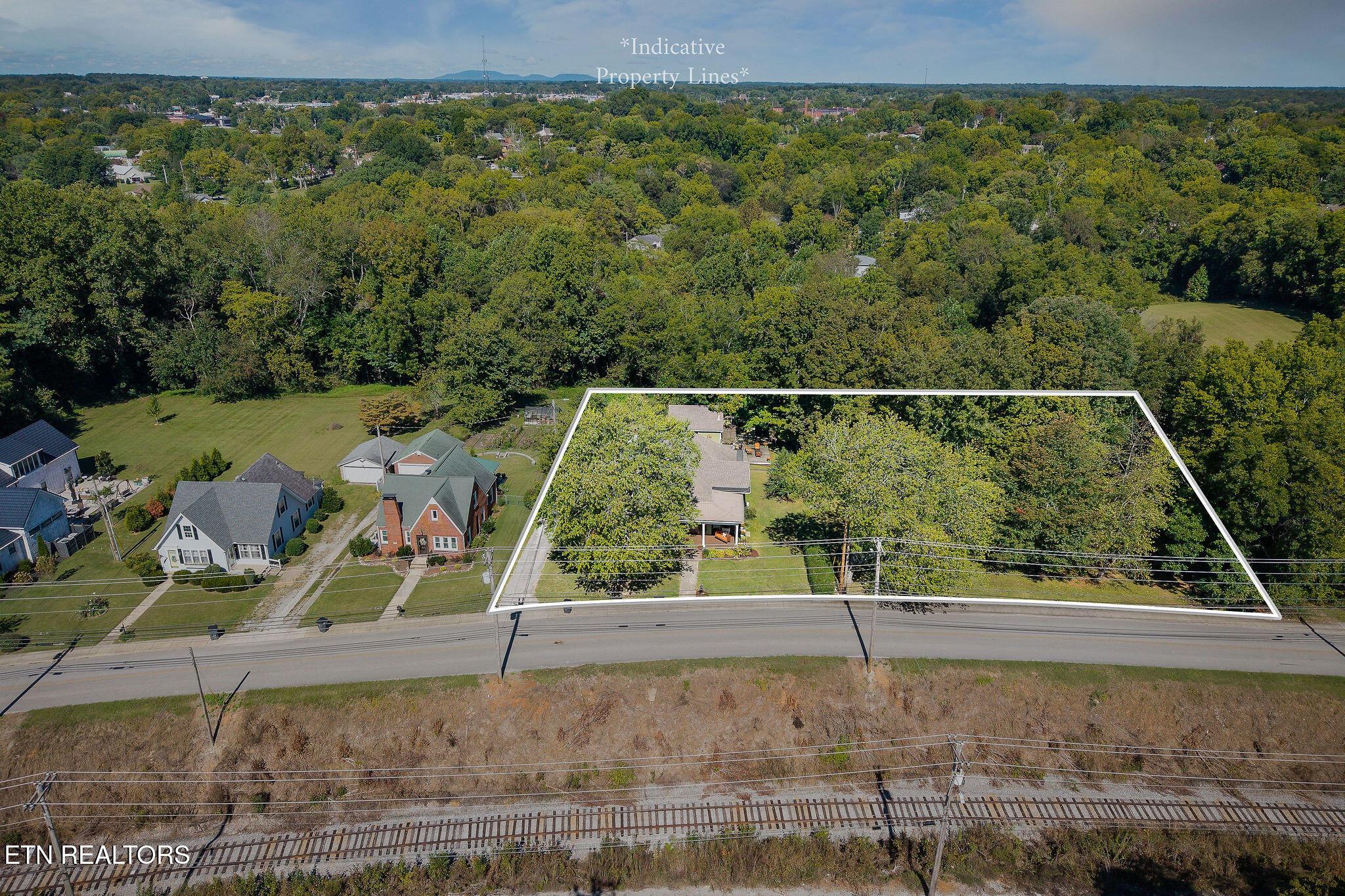 W Sparta St, Mcminnville, TN 37110