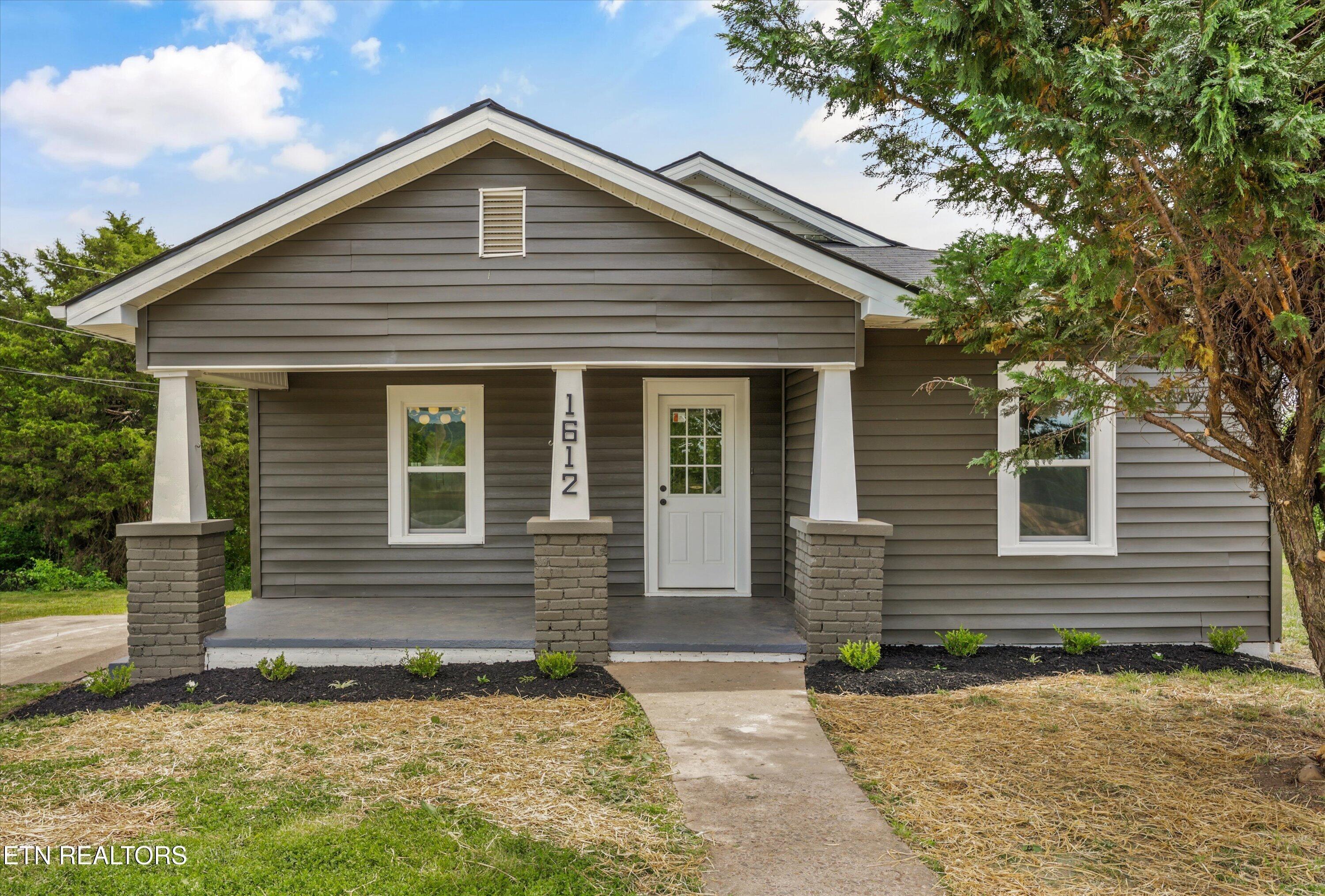 Vermont Ave, Knoxville, TN 37921