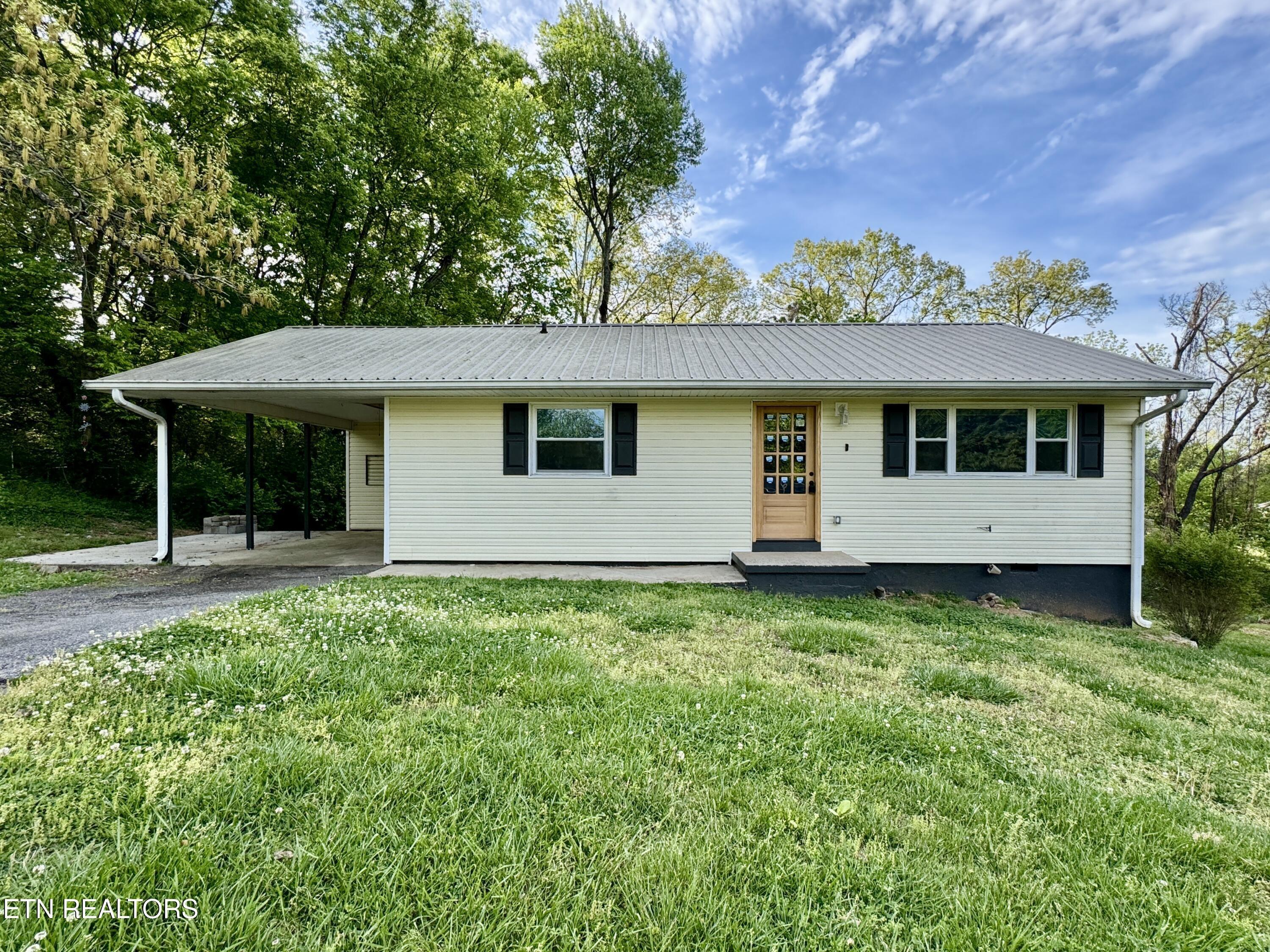 Underhill Ln, Knoxville, TN 37921