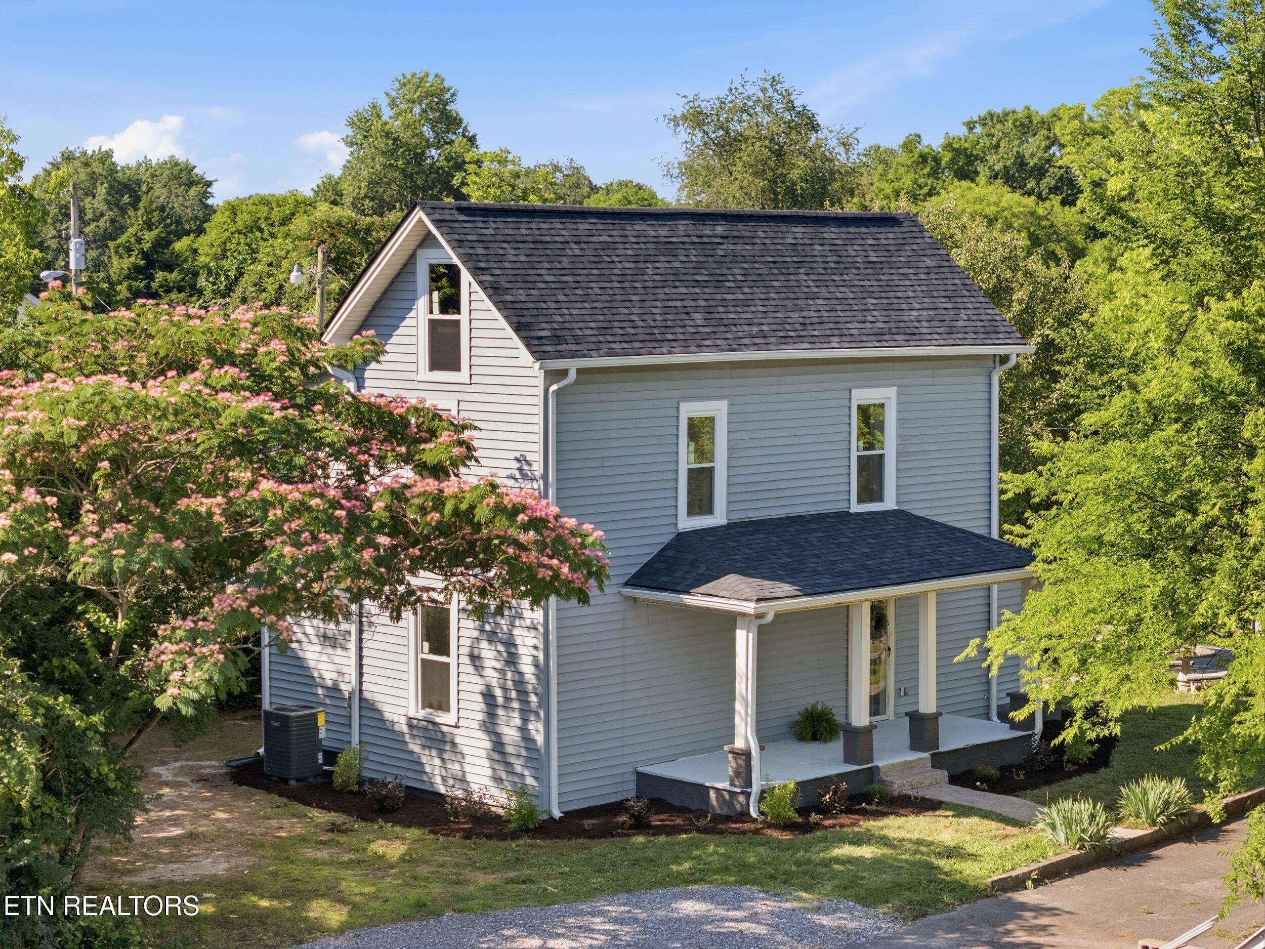 Poplar St, Lenoir City, TN 37771