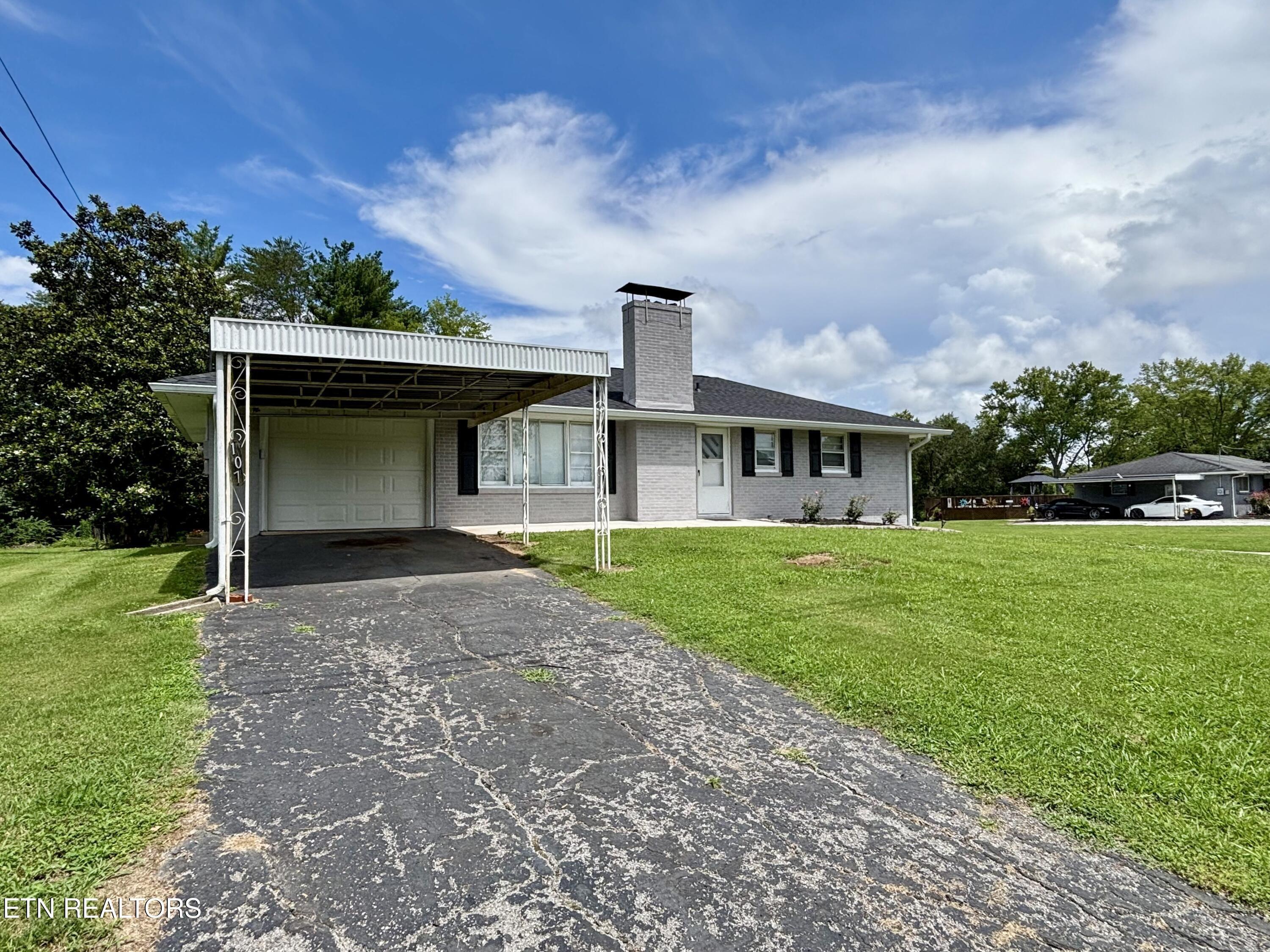 Hillcrest Ln, Kingston, TN 37763