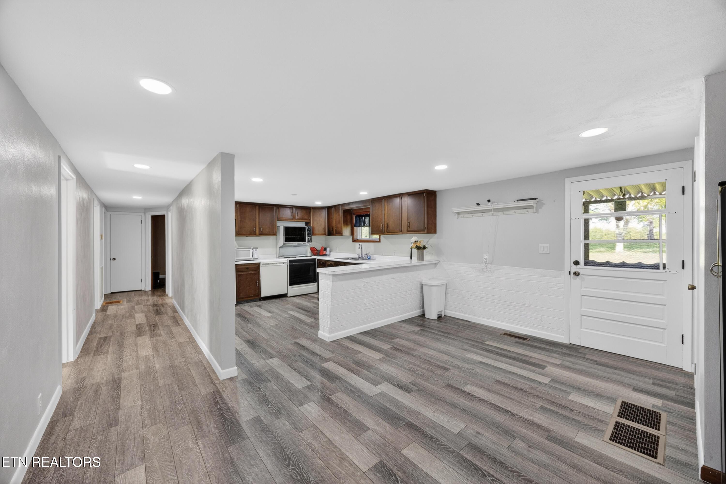 New Hope Rd, Hilham, TN 38568