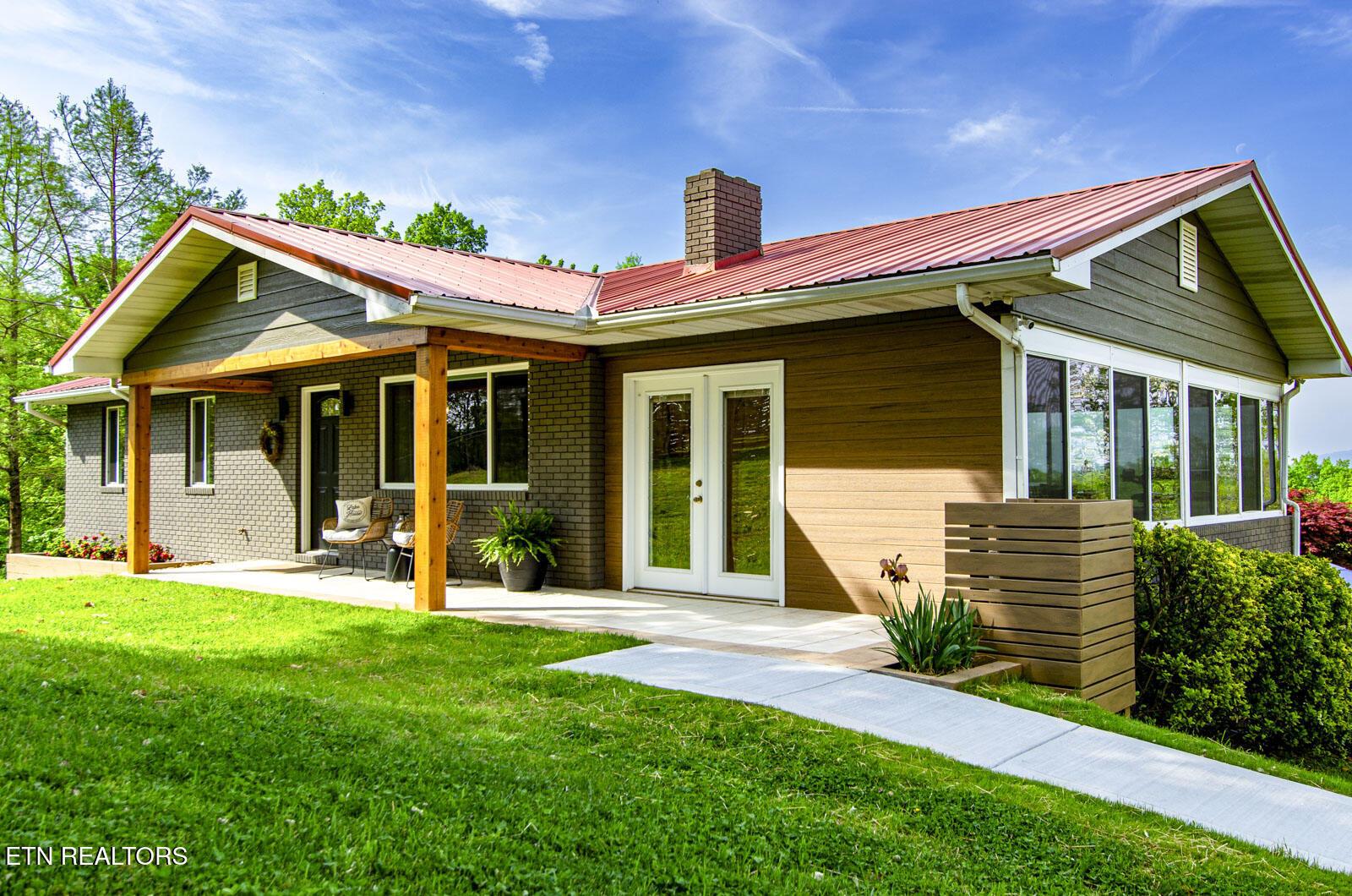 Bouldercrest Dr, Dandridge, TN 37725