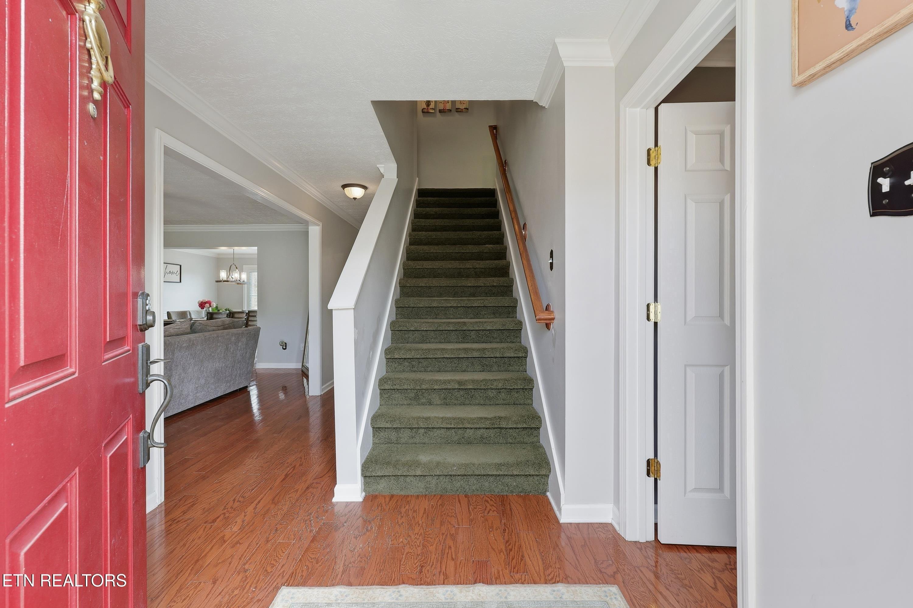 Summitridge Ln, Knoxville, TN 37921