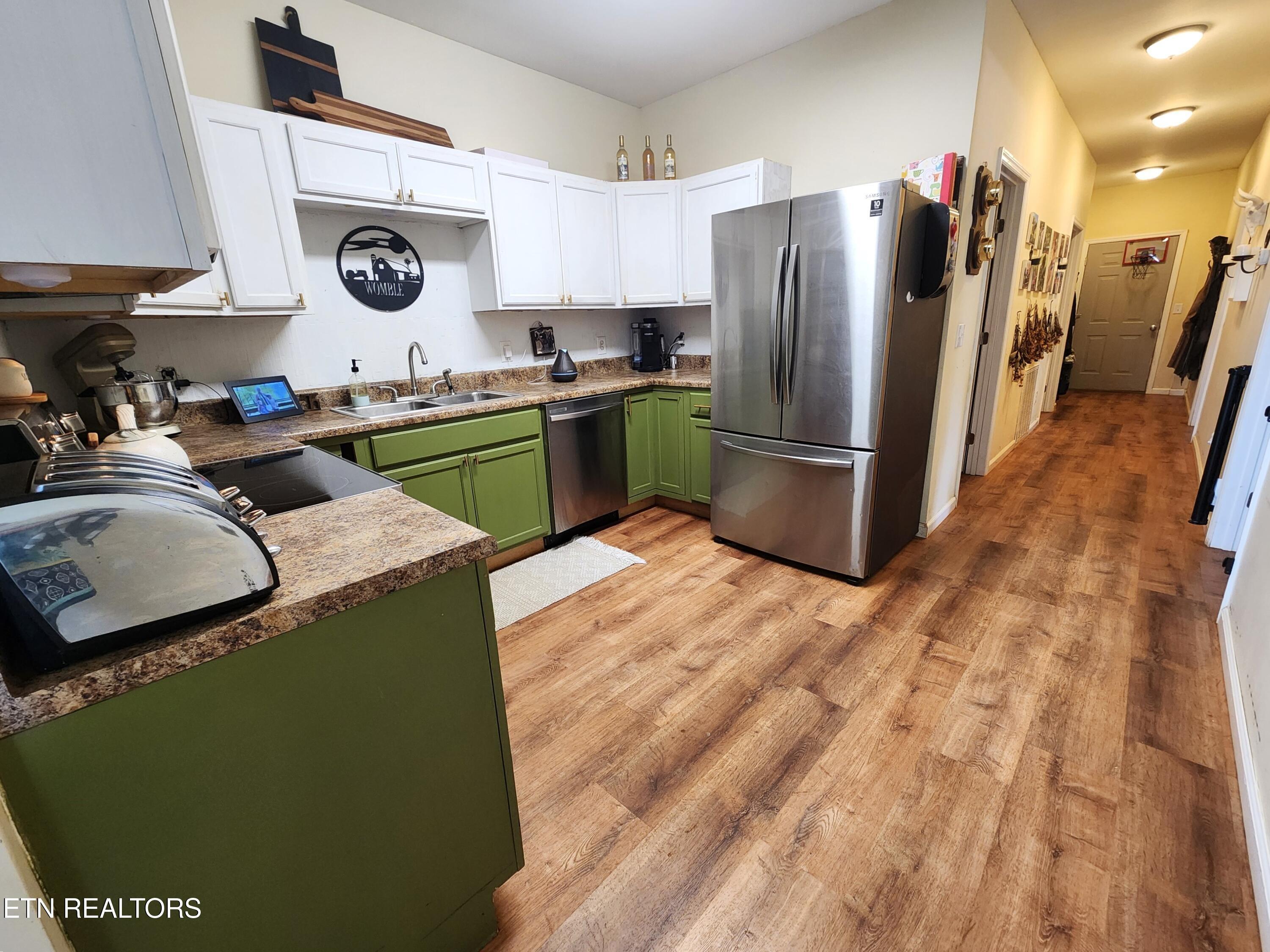 E Coast Tellico Pkwy, Greenback, TN 37742