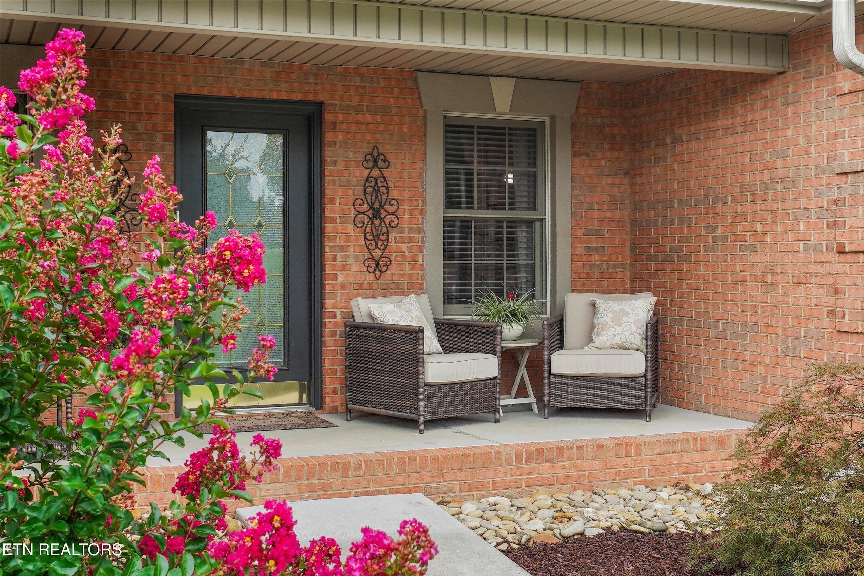 Whitworth Dr, Knoxville, TN 37938