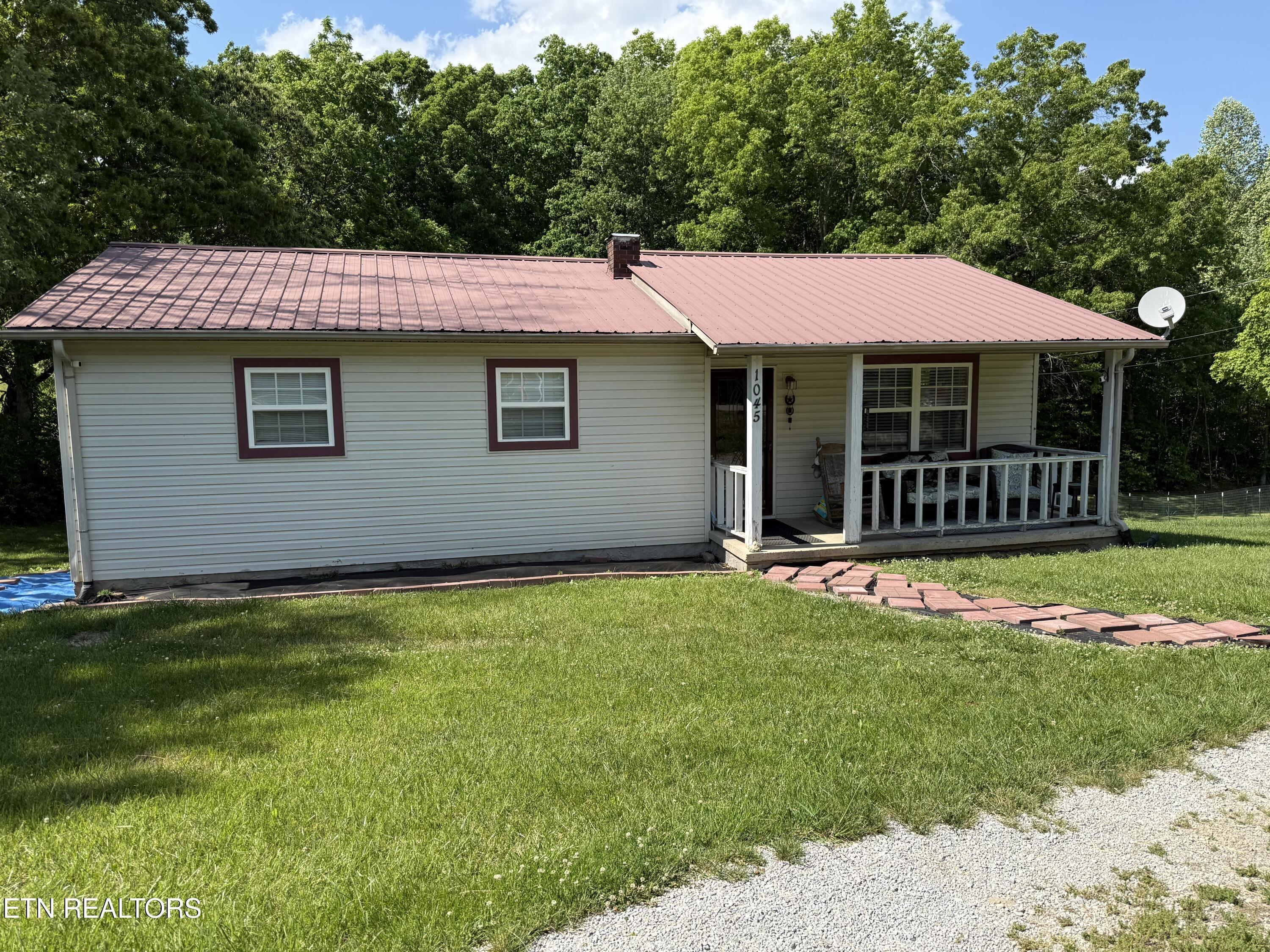 Pearl Hinds Rd, Jamestown, TN 38556