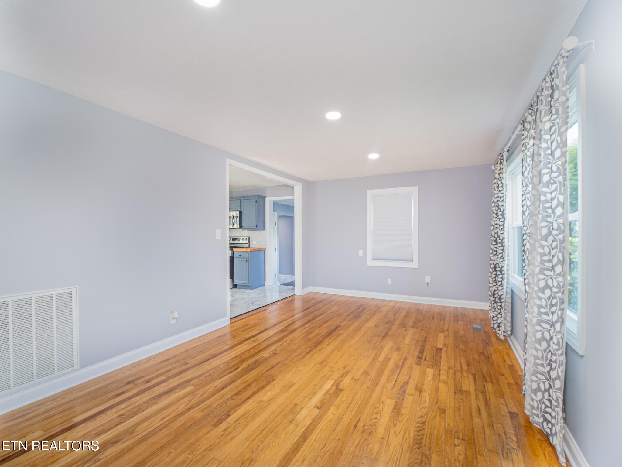 Volena Pl, Knoxville, TN 37920