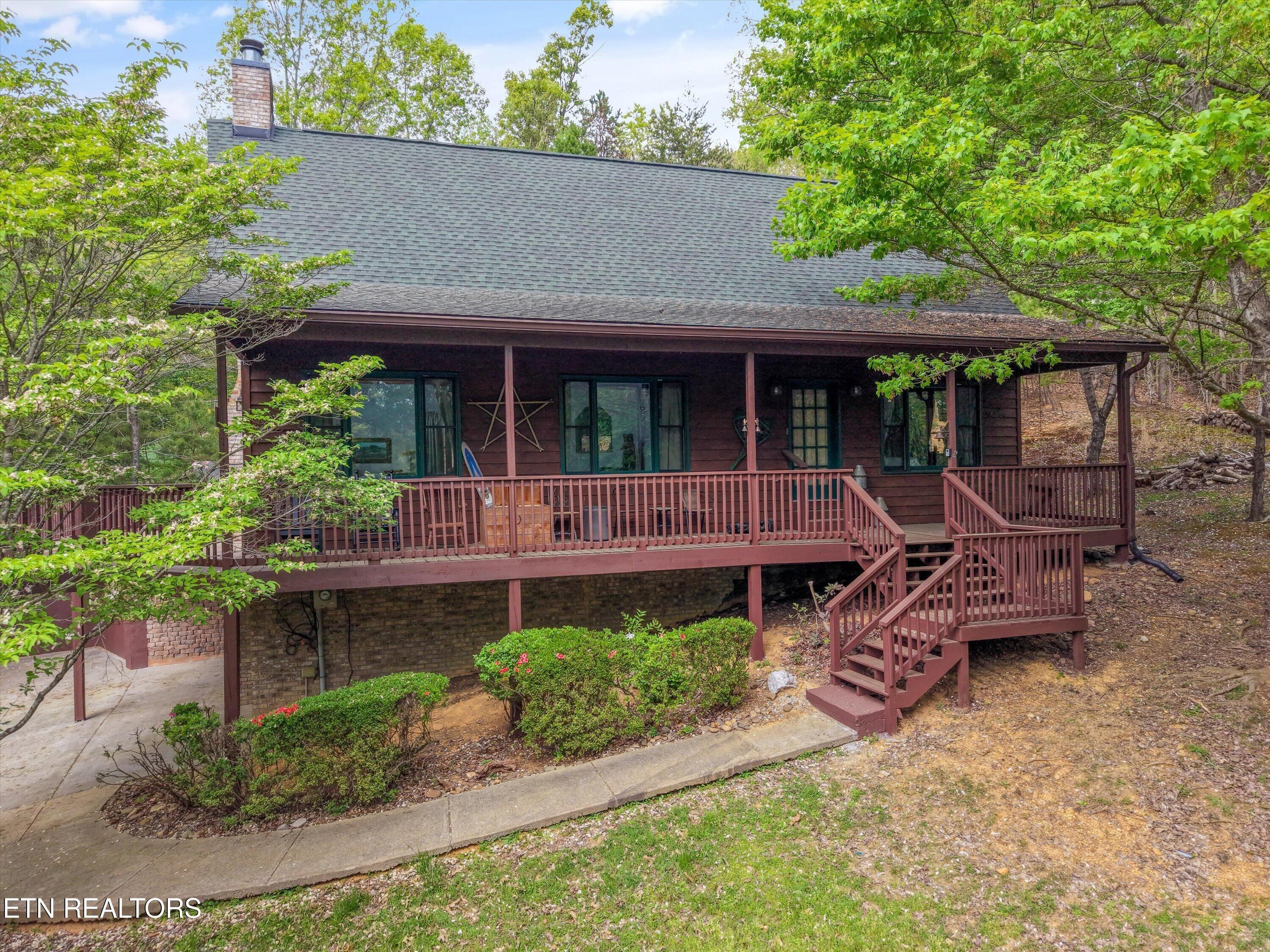 Cherry Brook Dr, Dandridge, TN 37725