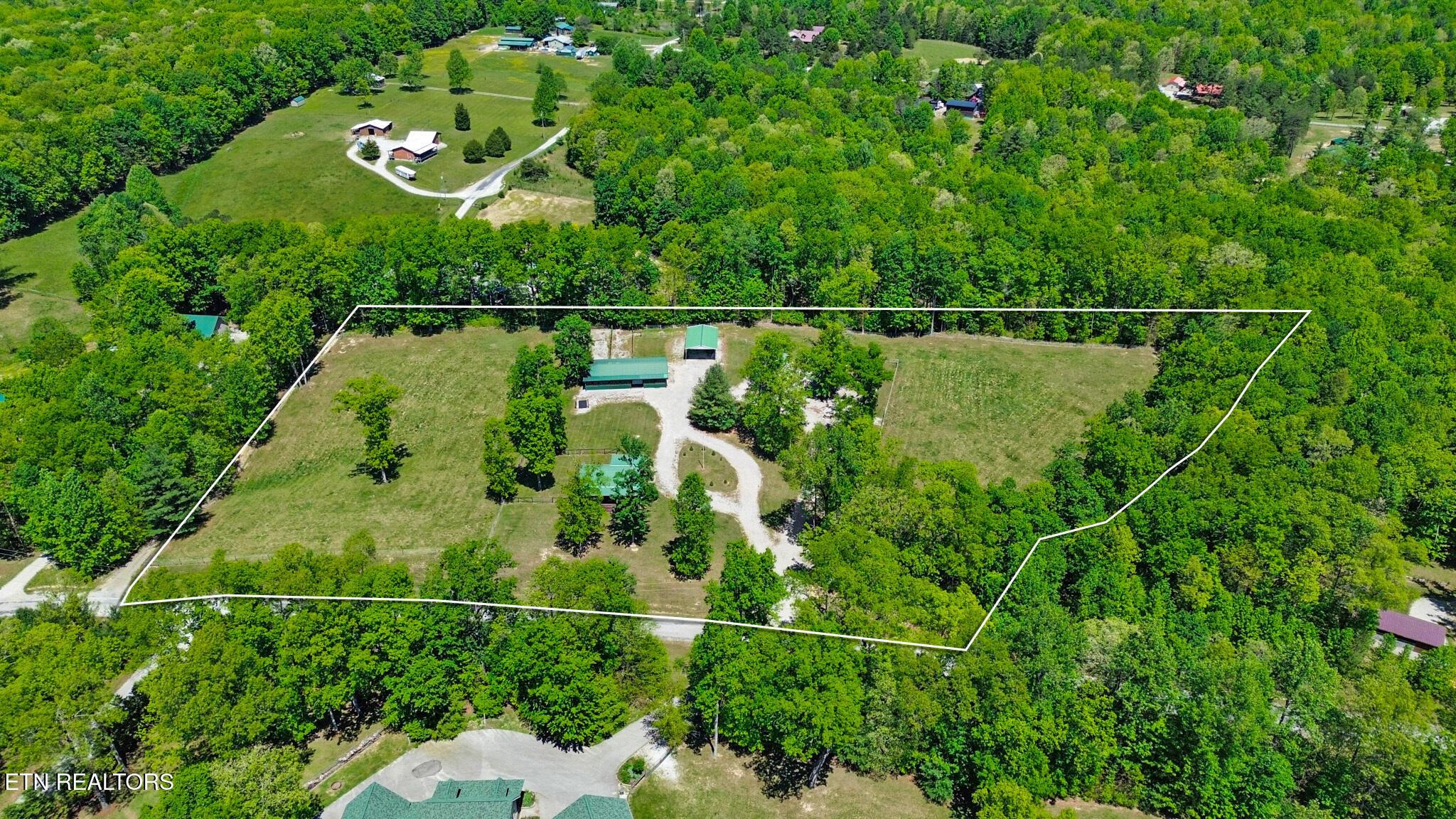 Spruce Creek Dr, Jamestown, TN 38556