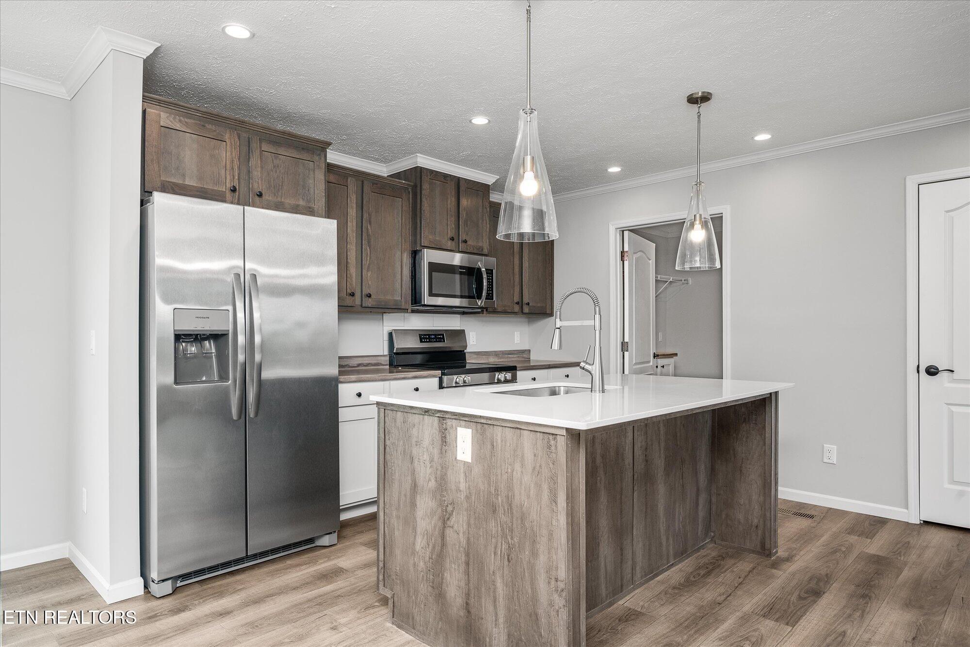 Anna Maria Ln, Cookeville, TN 38501