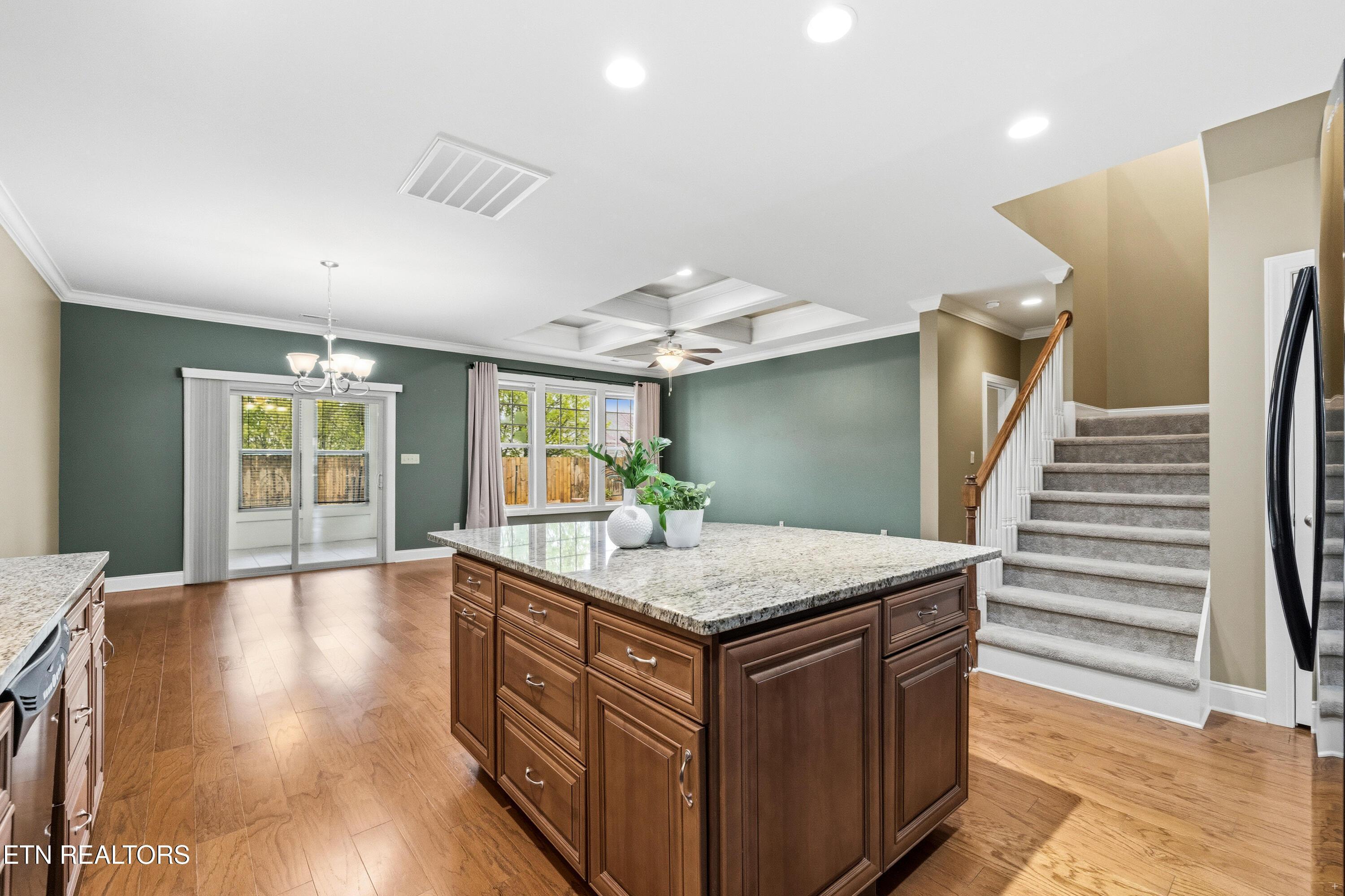Woodhollow Ln, Knoxville, TN 37932