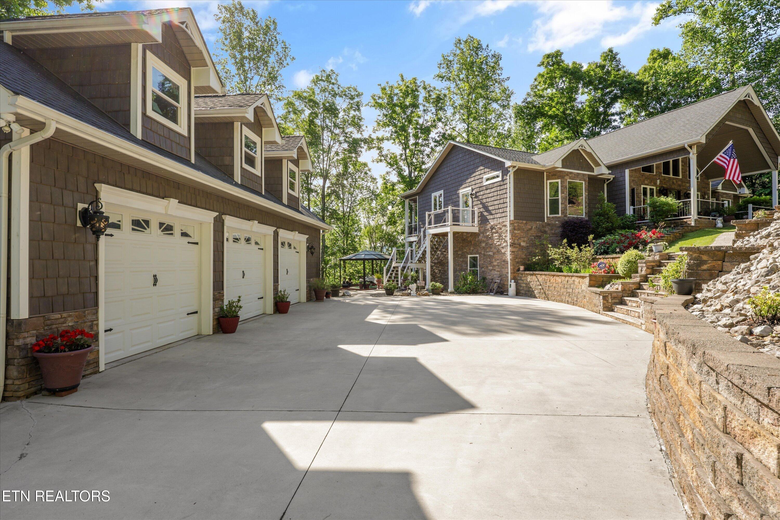 Silver Trl, New Tazewell, TN 37825