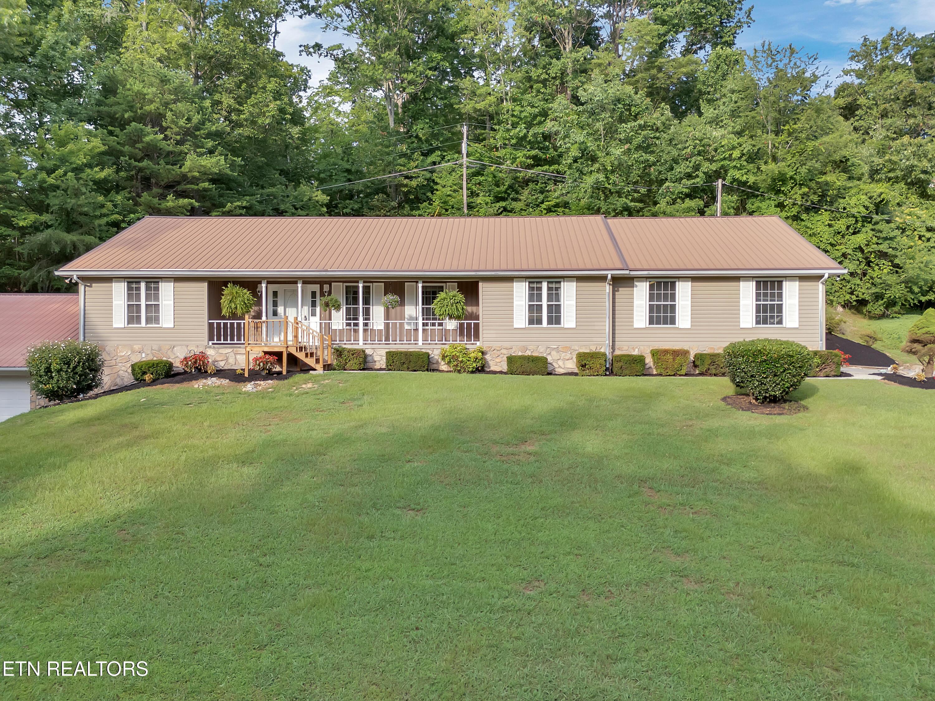 Whitaker Hollow Rd, Rocky Top, TN 37769
