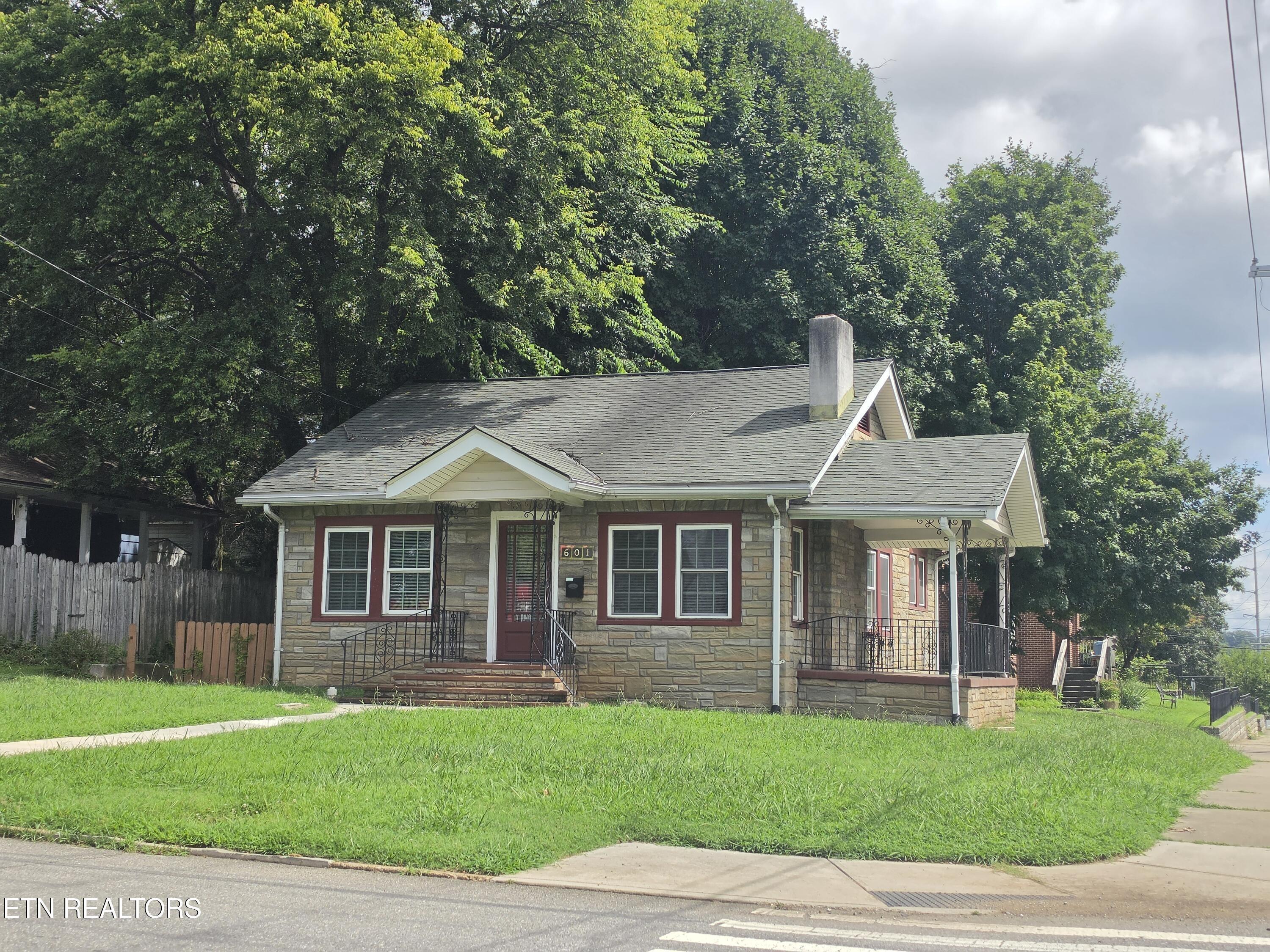 W Glenwood Ave, Knoxville, TN 37917