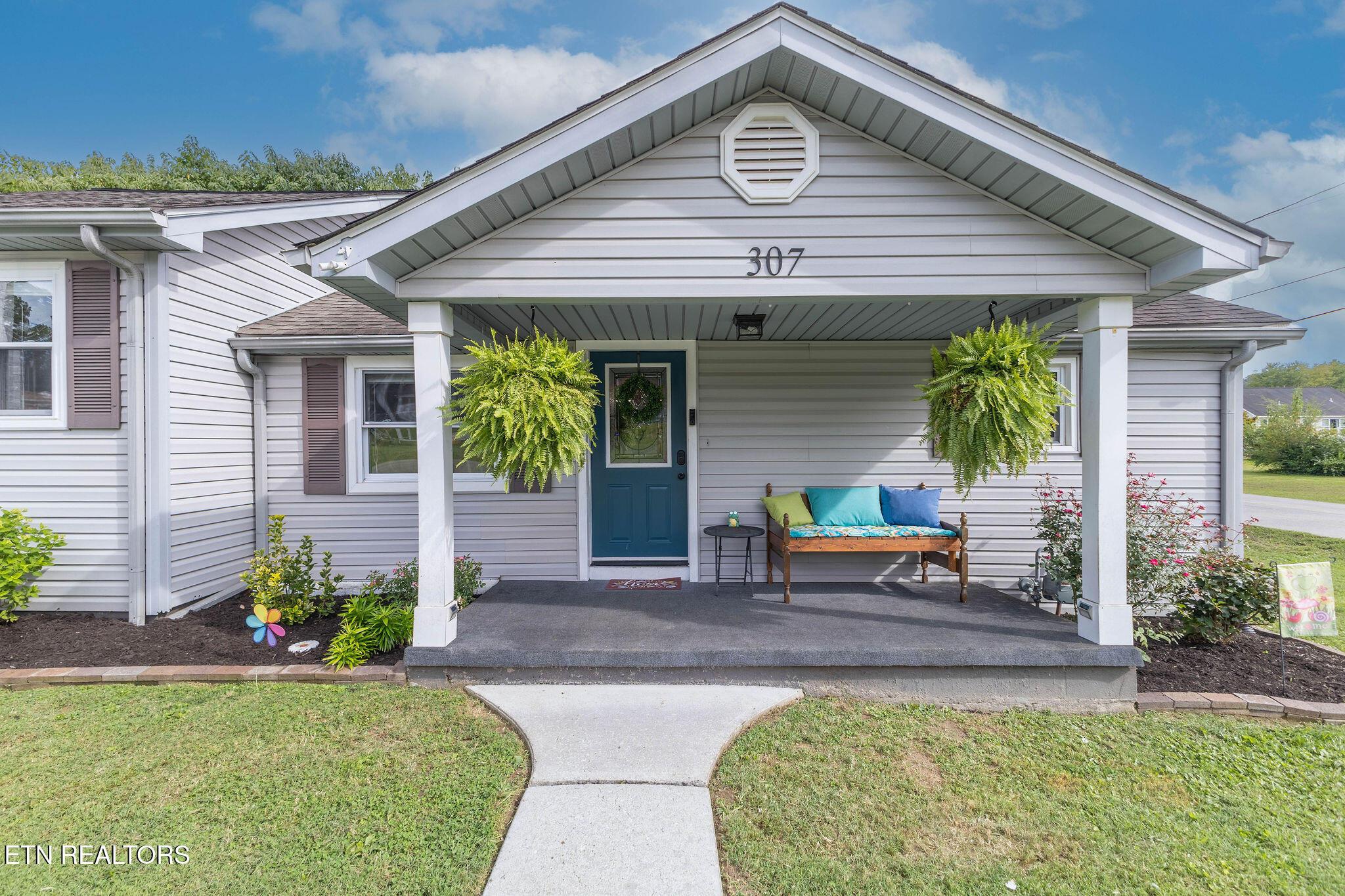 Glendale Ave, Clinton, TN 37716