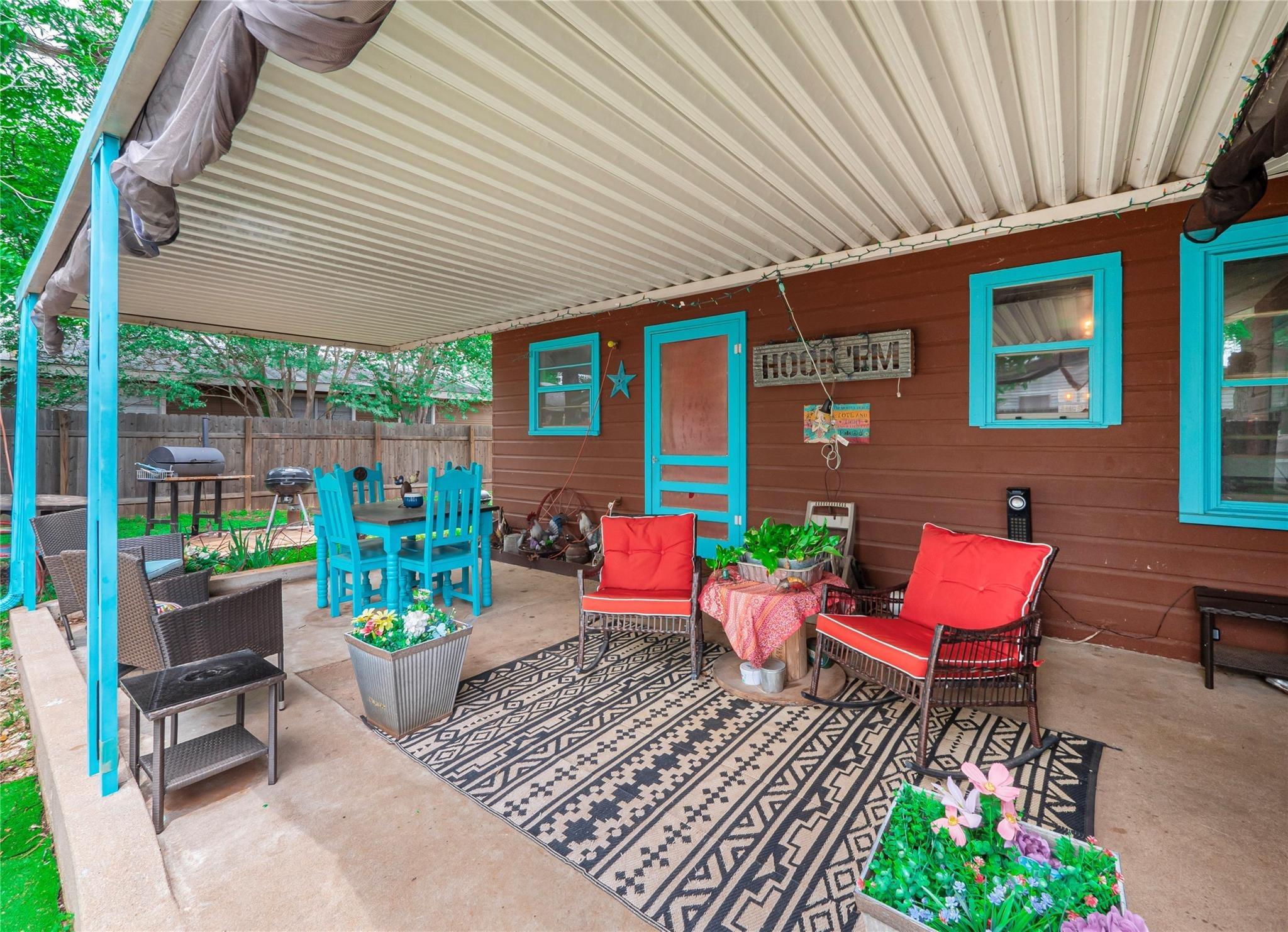 Flag St, Llano, TX 78643