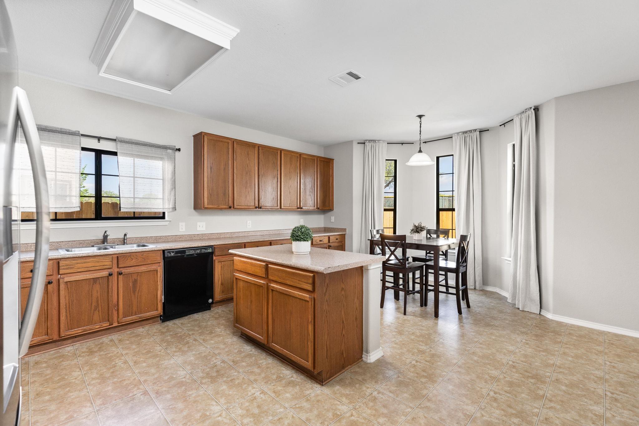 Bayland St, Round Rock, TX 78664