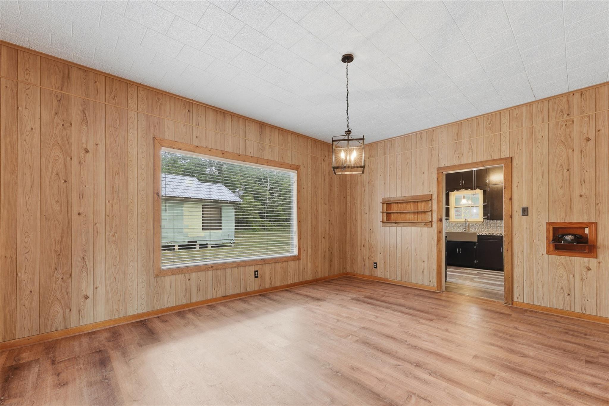 N Bright St, Gonzales, TX 78629