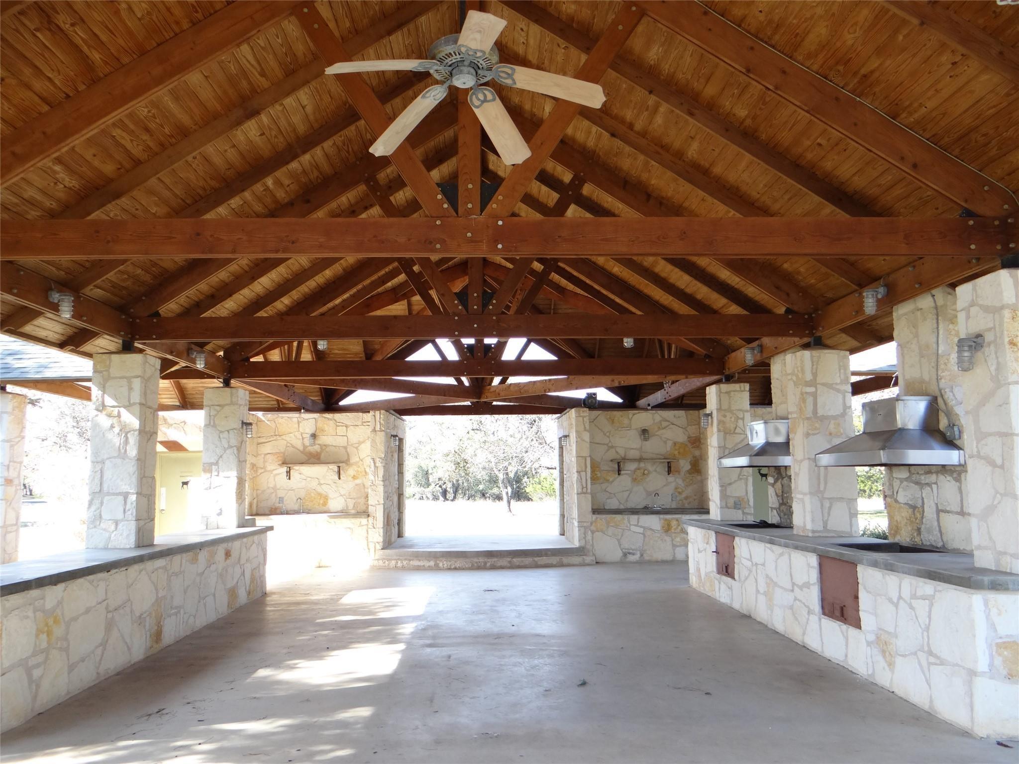 Bedford Dr, Spicewood, TX 78669