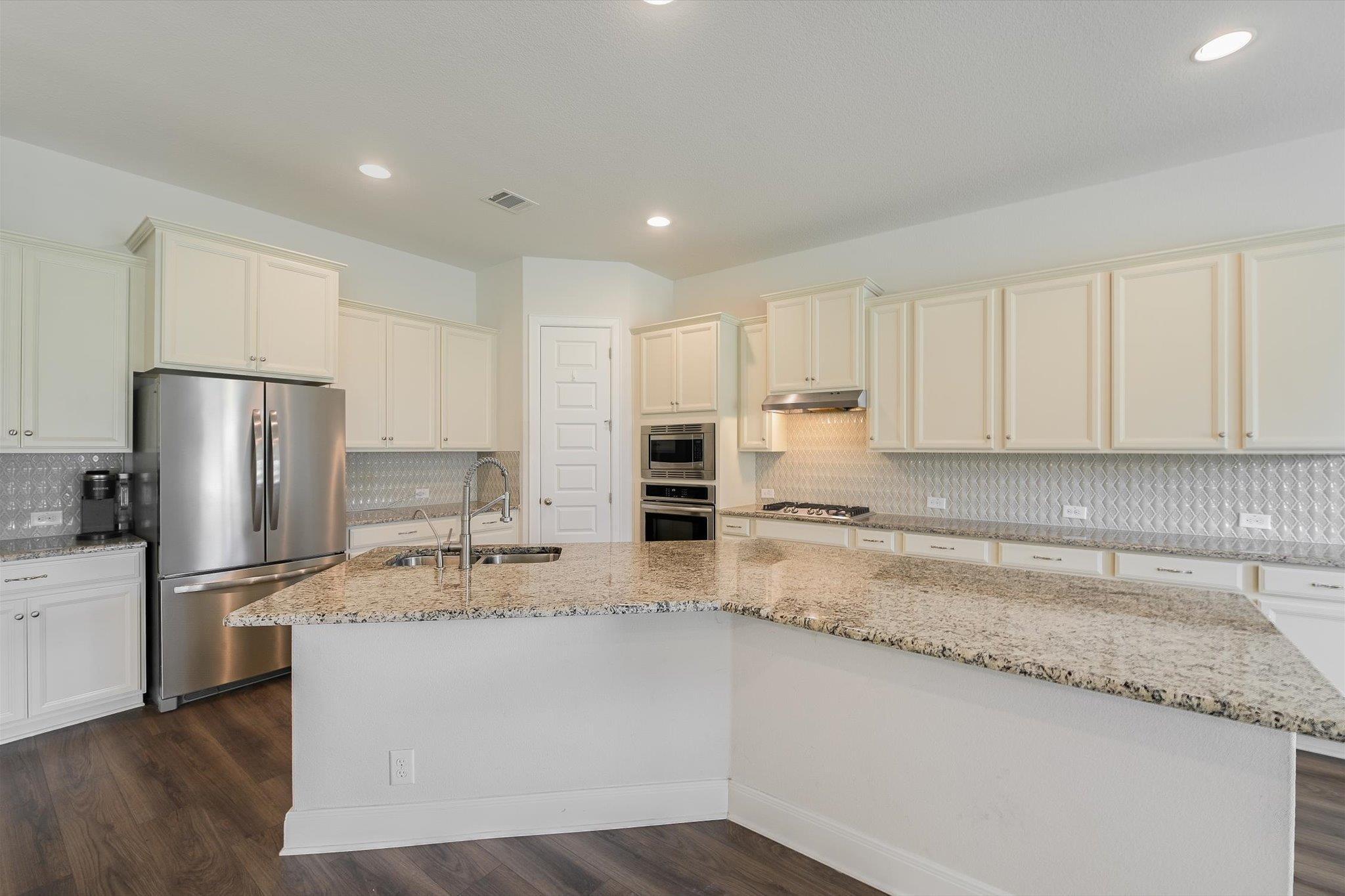 Sigel Ave, New Braunfels, TX 78132