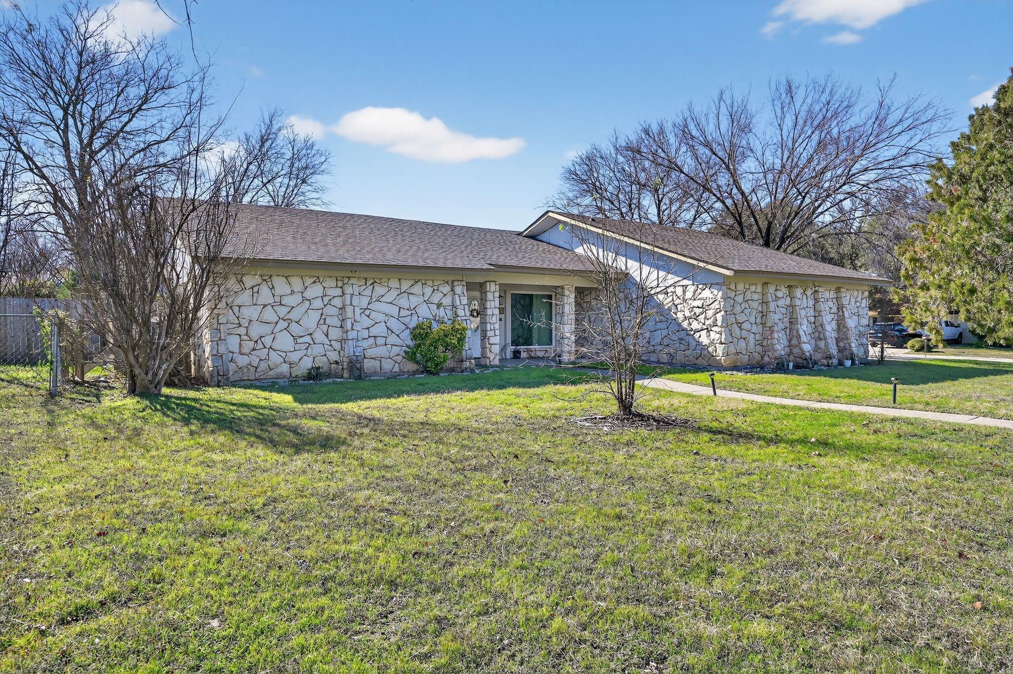 W Mockingbird Ln, Harker Heights, TX 76548