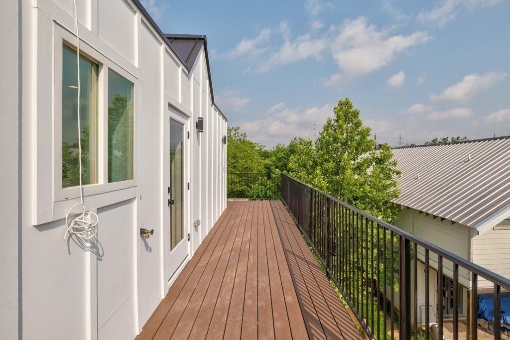 Lott Ave, Austin, TX 78721