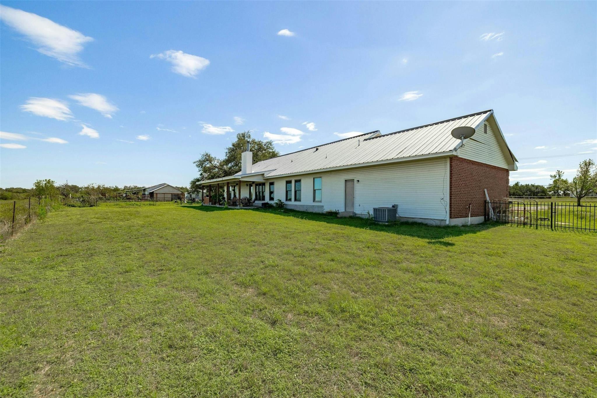 Hero Way W, Leander, TX 78641