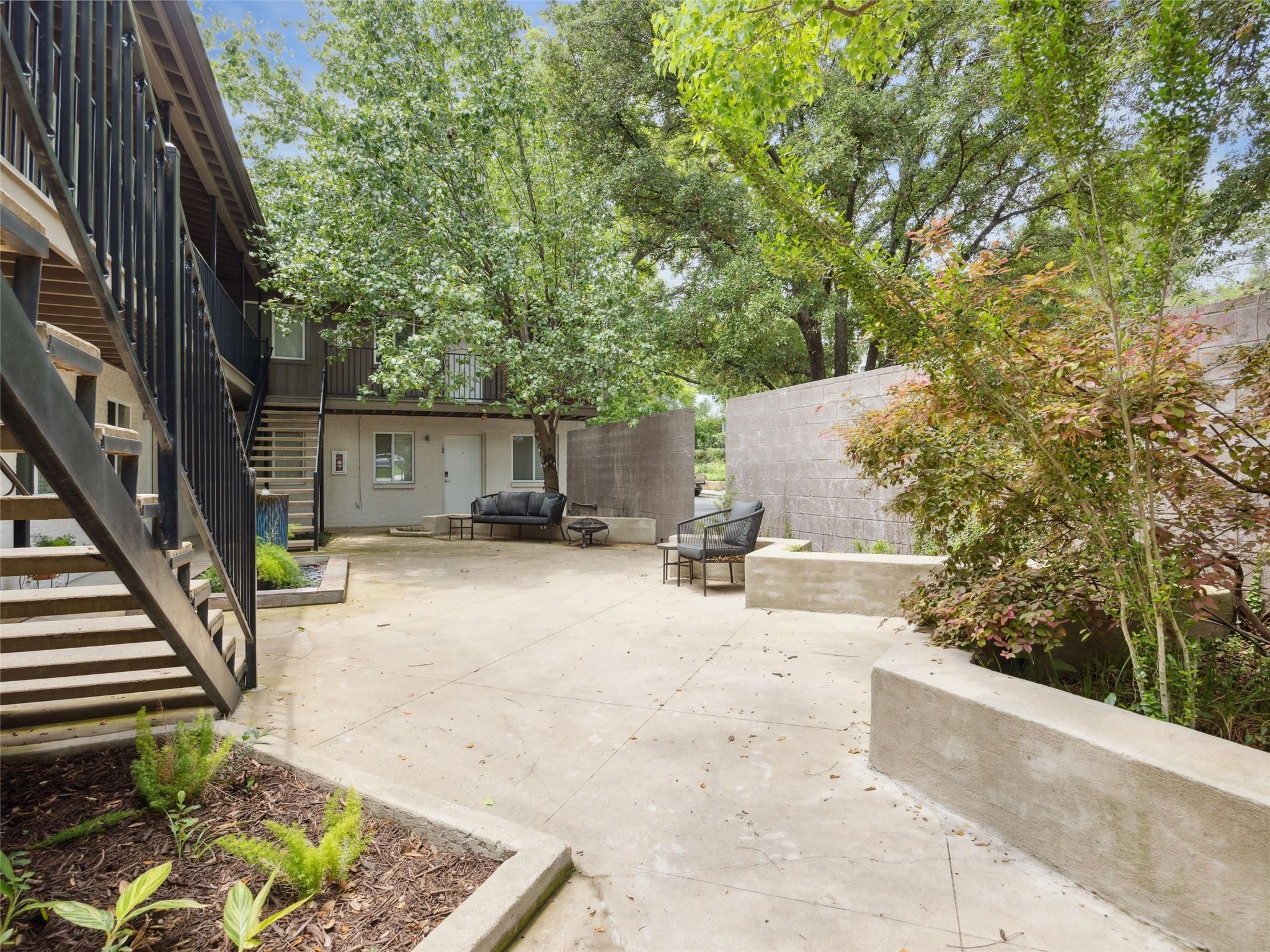 W 9th St, Austin, TX 78703