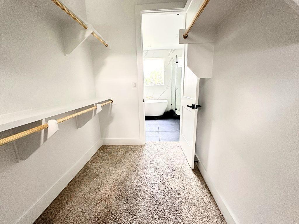 Elm St, Jonestown, TX 78645