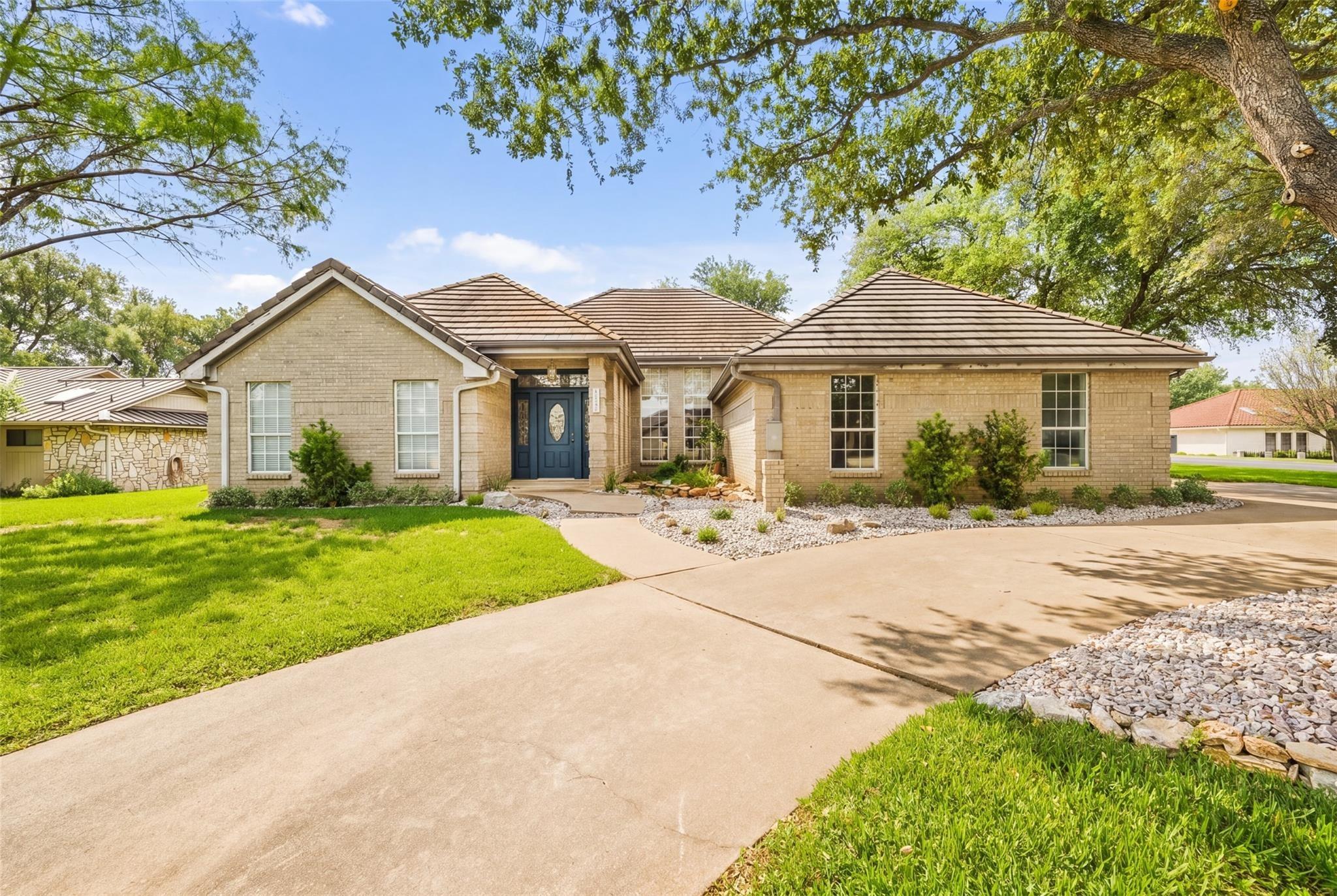 Hi Cir N, Horseshoe Bay, TX 78657