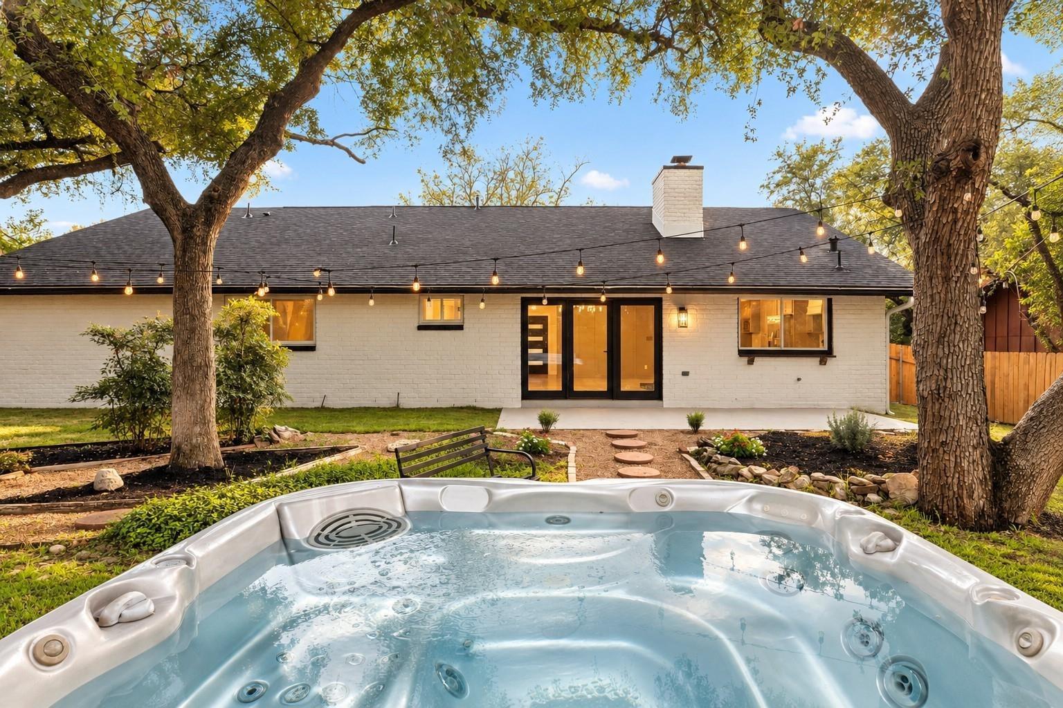 Highland Oaks Trl, Austin, TX 78759