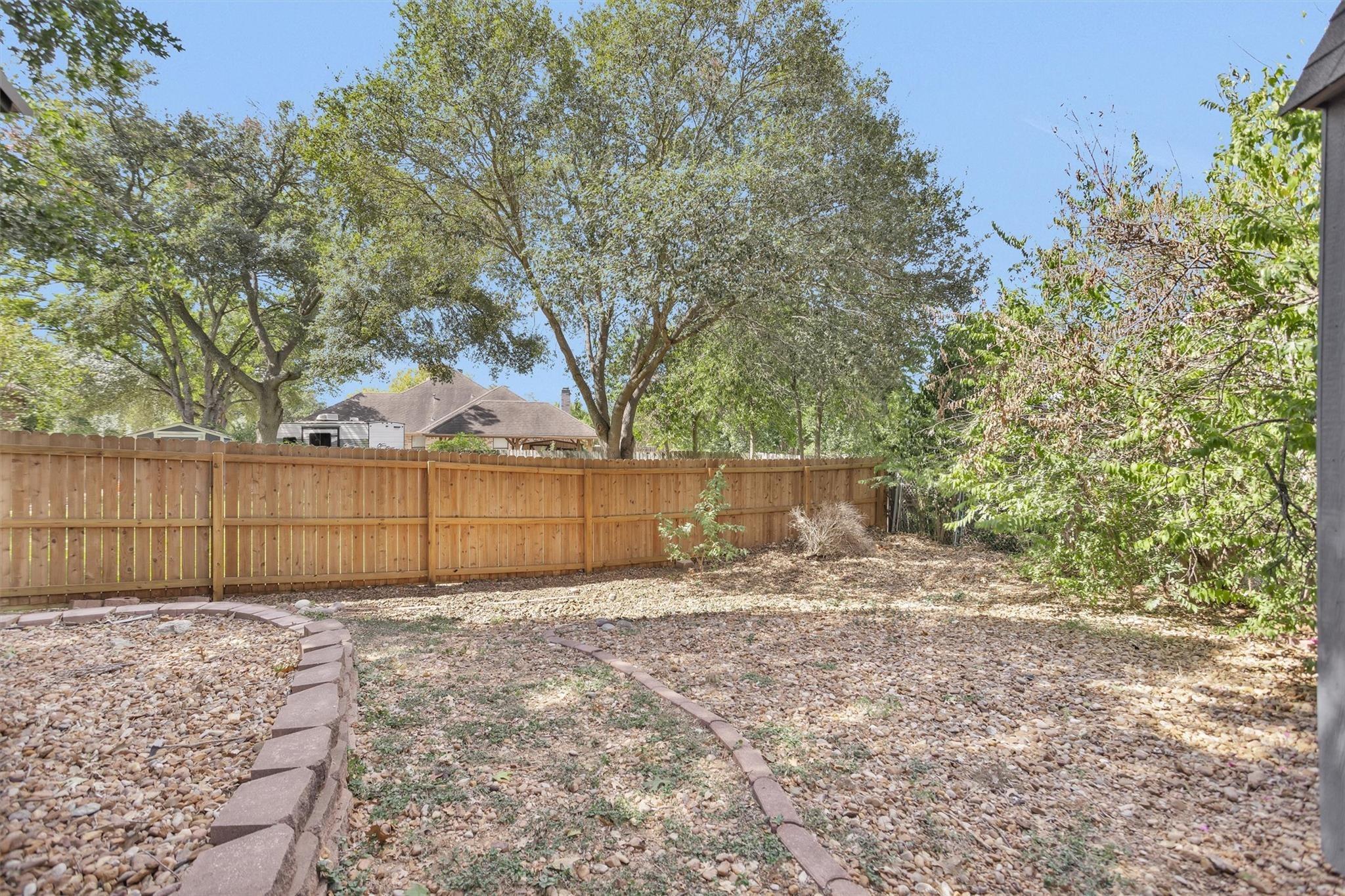 Round Table, New Braunfels, TX 78130