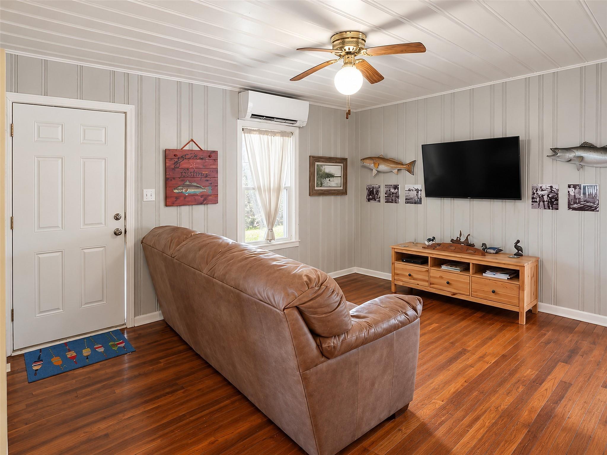 Omohundro St, Rockport, TX 78382