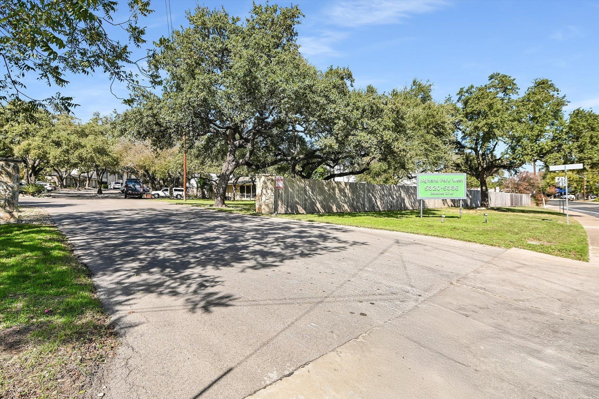 Balcones Dr, Austin, TX 78731