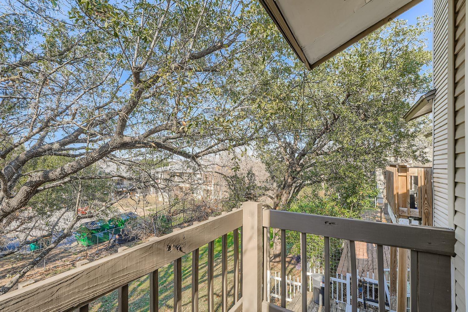 River Crossing Cir, Austin, TX 78741