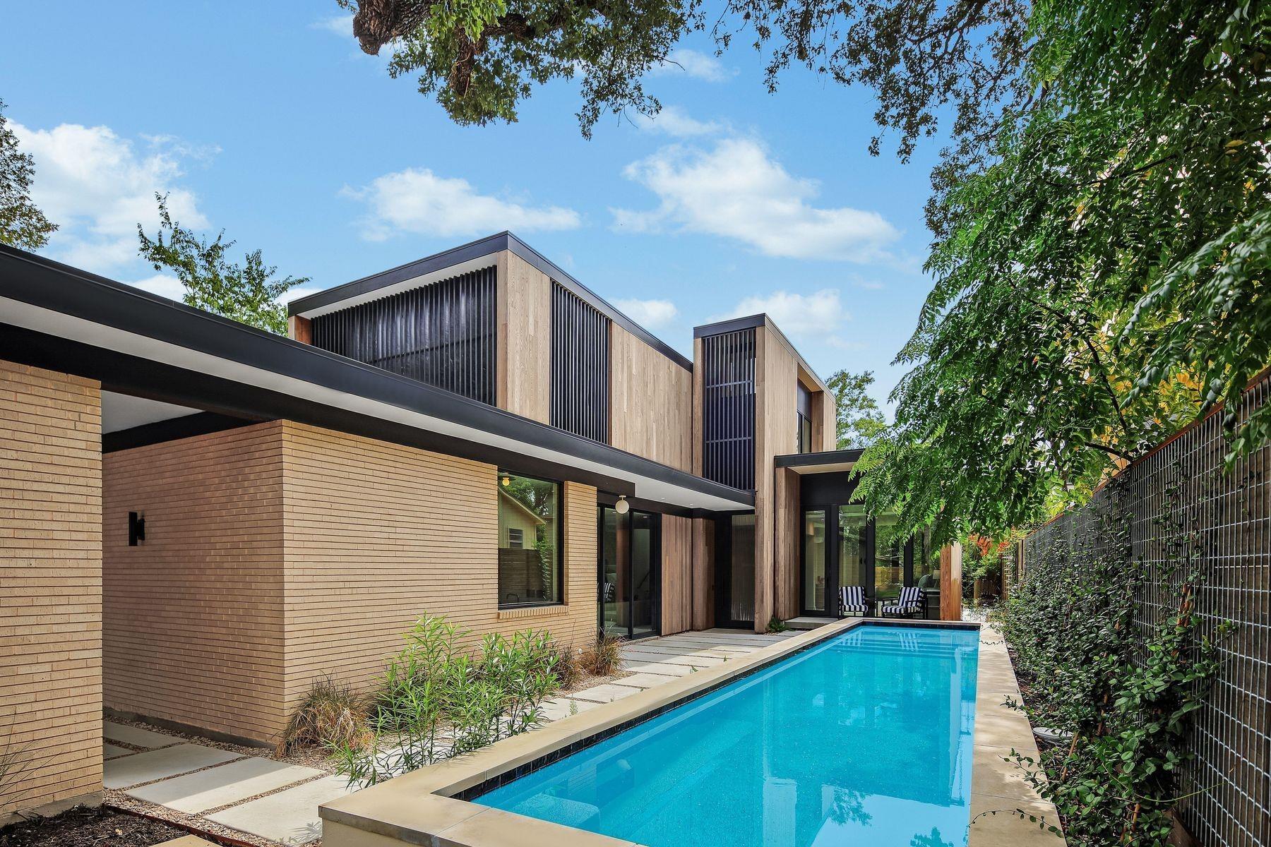 W 10th St, Austin, TX 78703