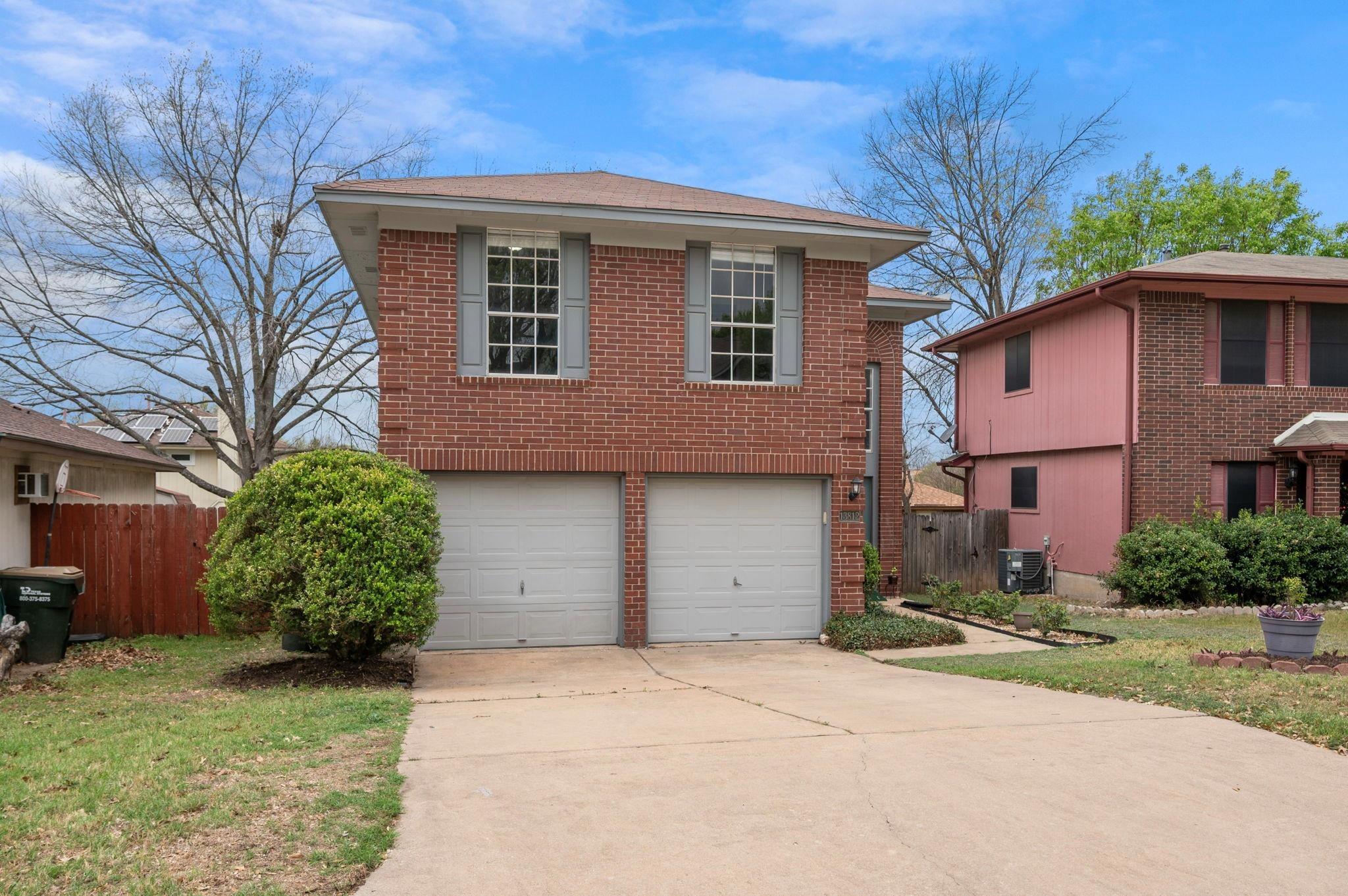 Lothian Dr, Pflugerville, TX 78660
