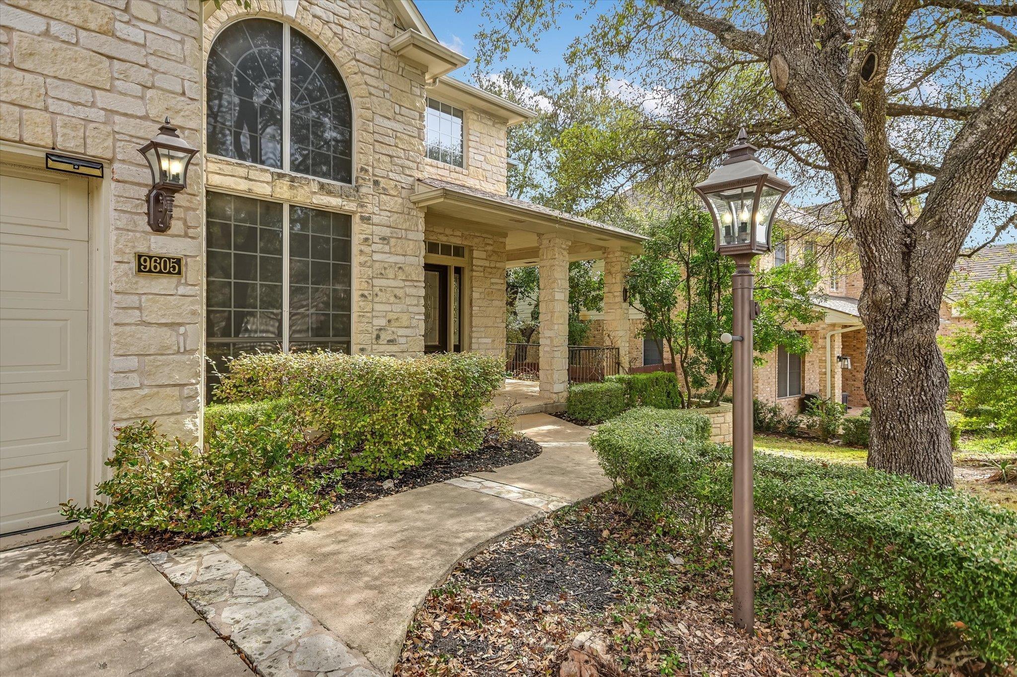 Corbe Dr, Austin, TX 78726