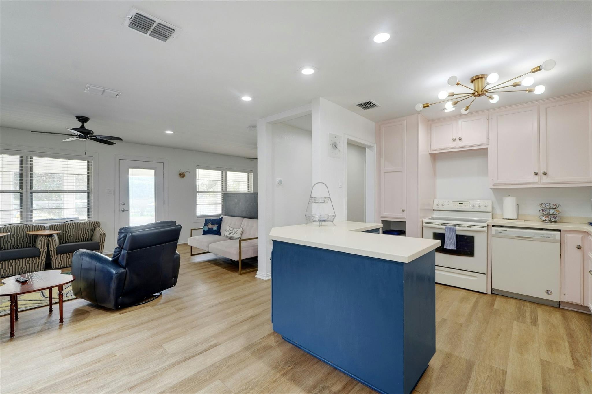 Lakeside Dr, Jonestown, TX 78645