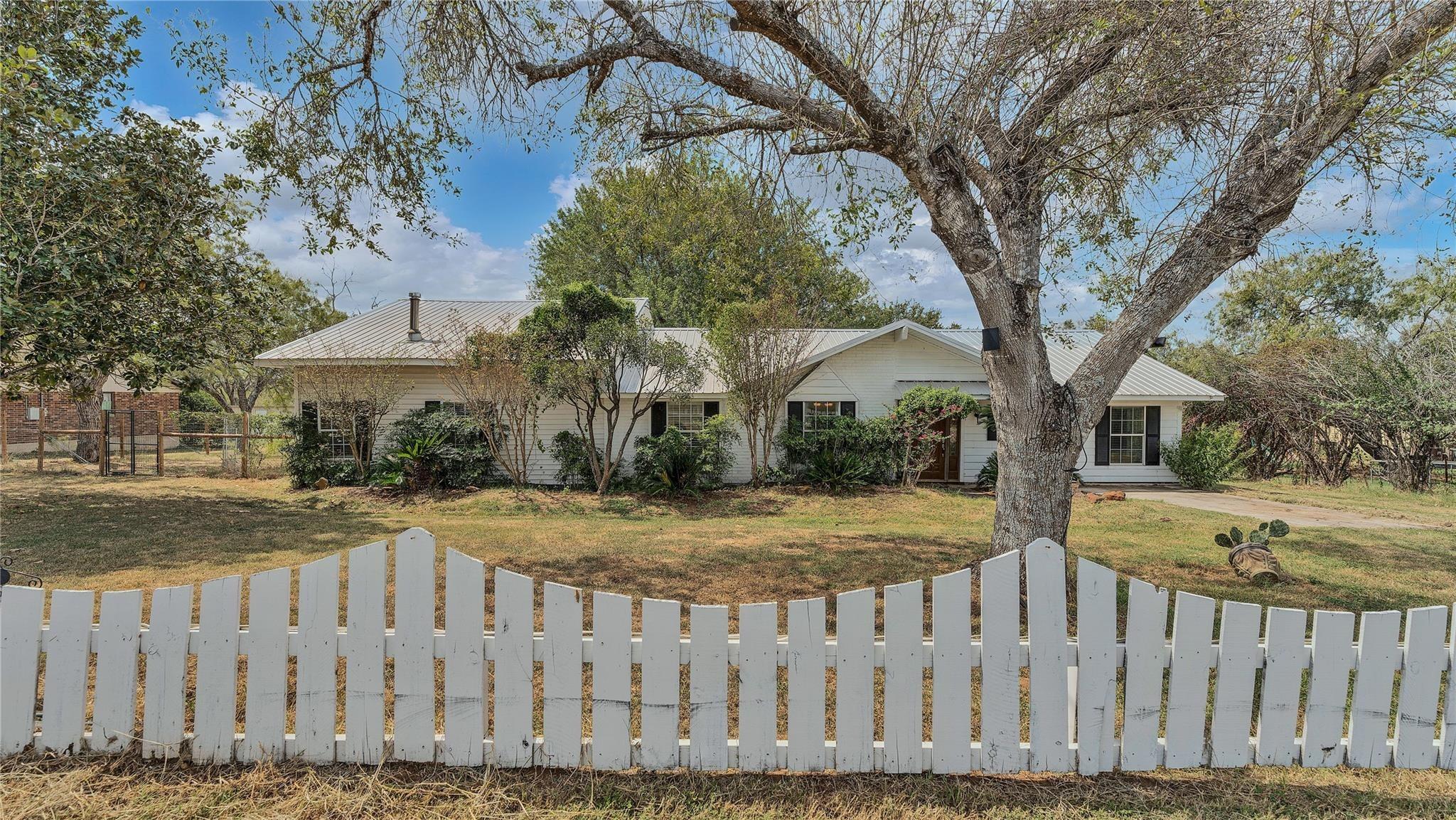 Mcknight Rd, Seguin, TX 78155
