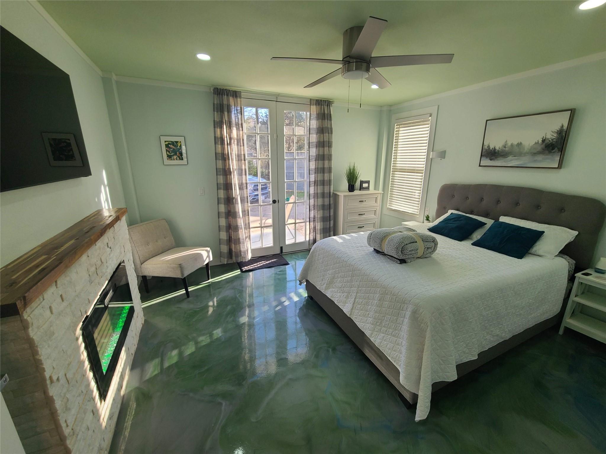 Plum St, Bastrop, TX 78602