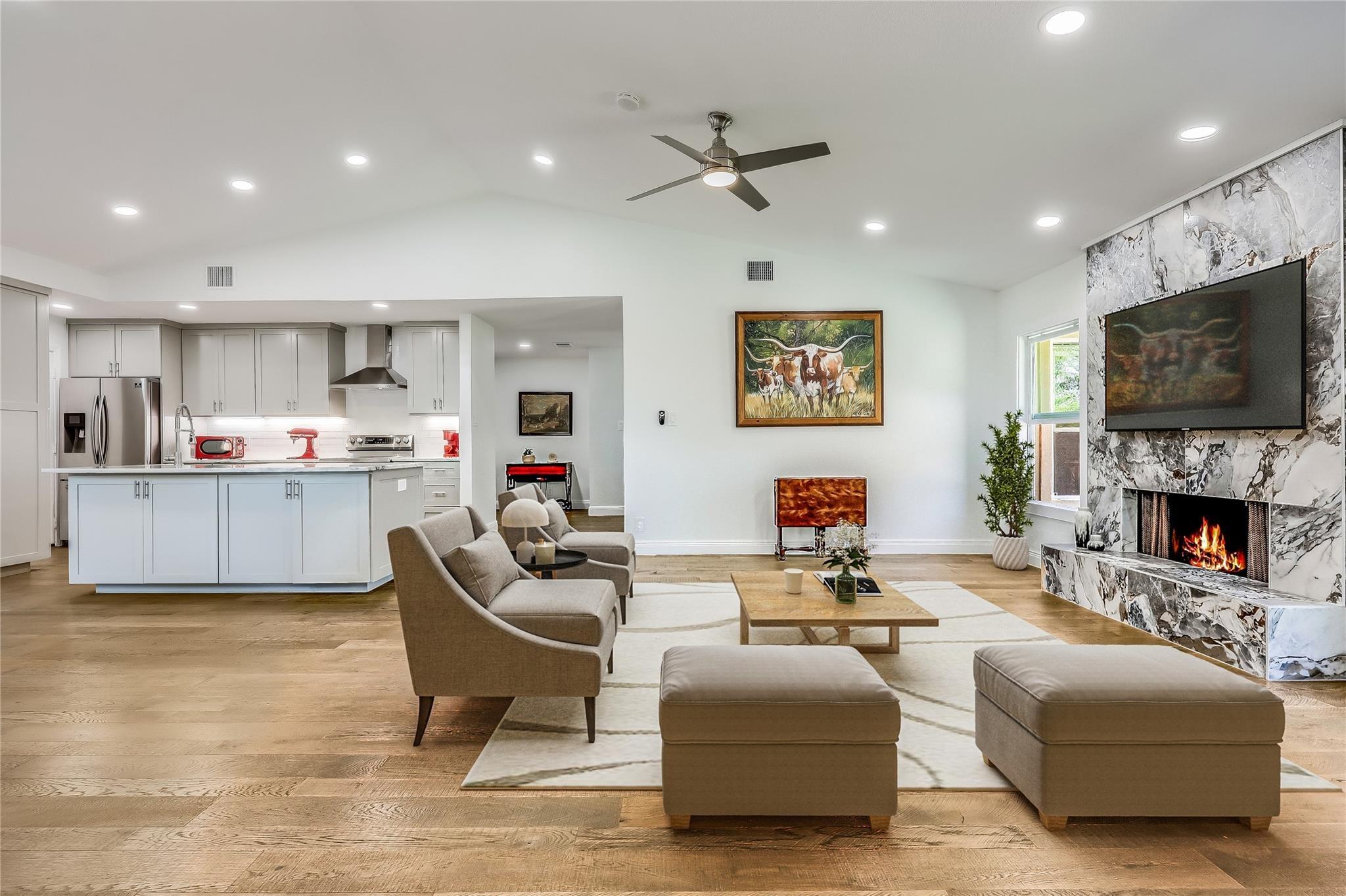 American Dr, Lago Vista, TX 78645