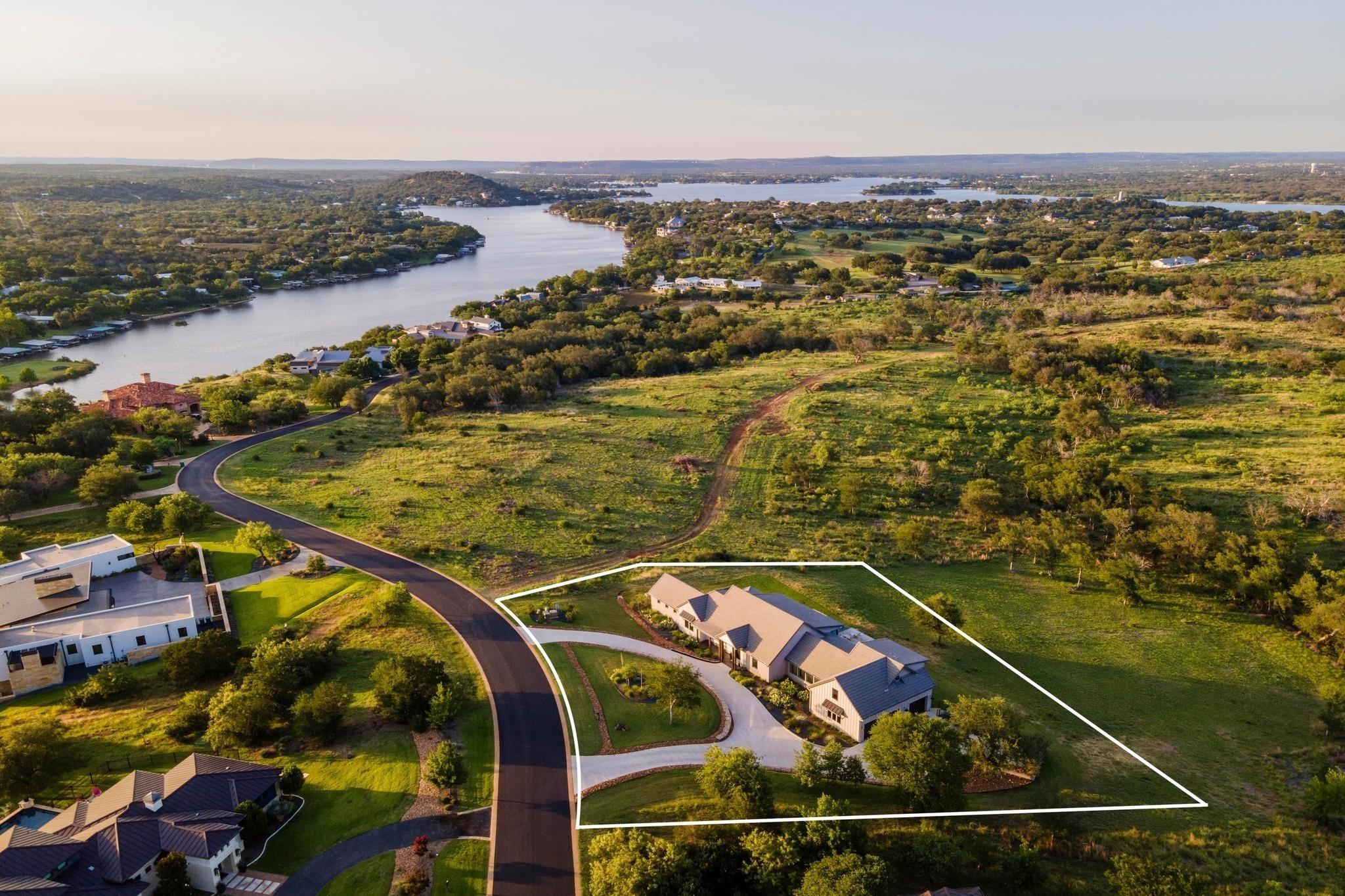Rock N Robyn Trl, Horseshoe Bay, TX 78657
