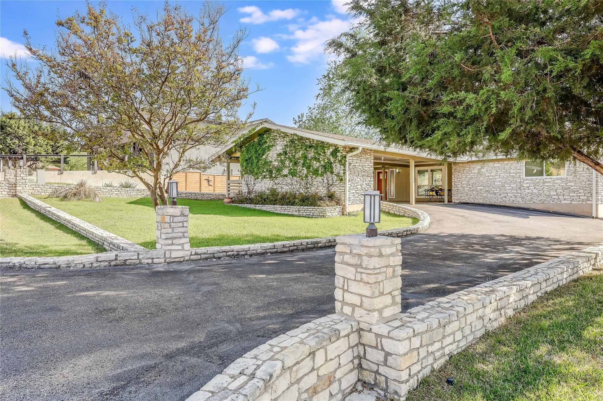 Douglas Cv, Lago Vista, TX 78645