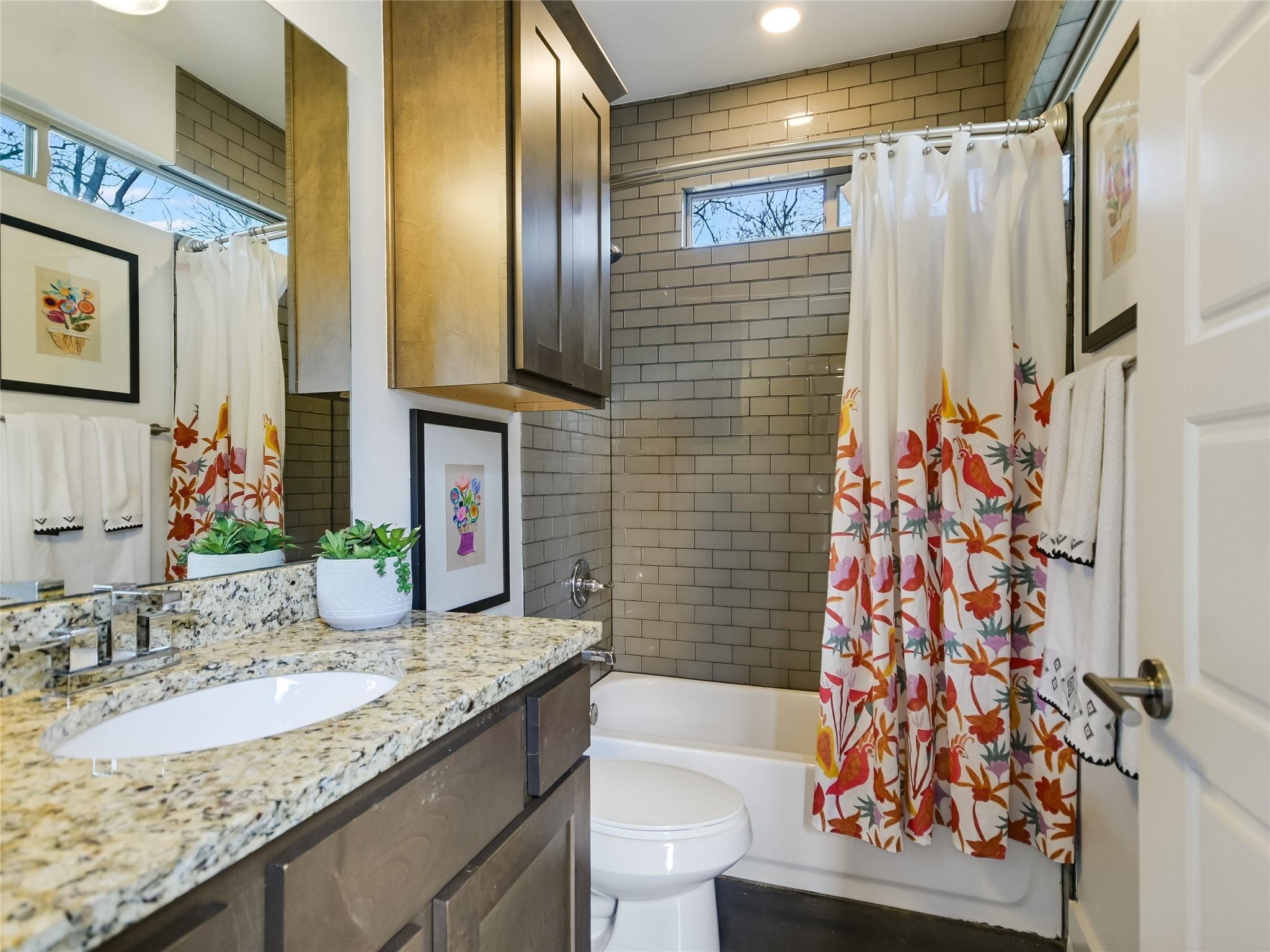 Delano St, Austin, TX 78721