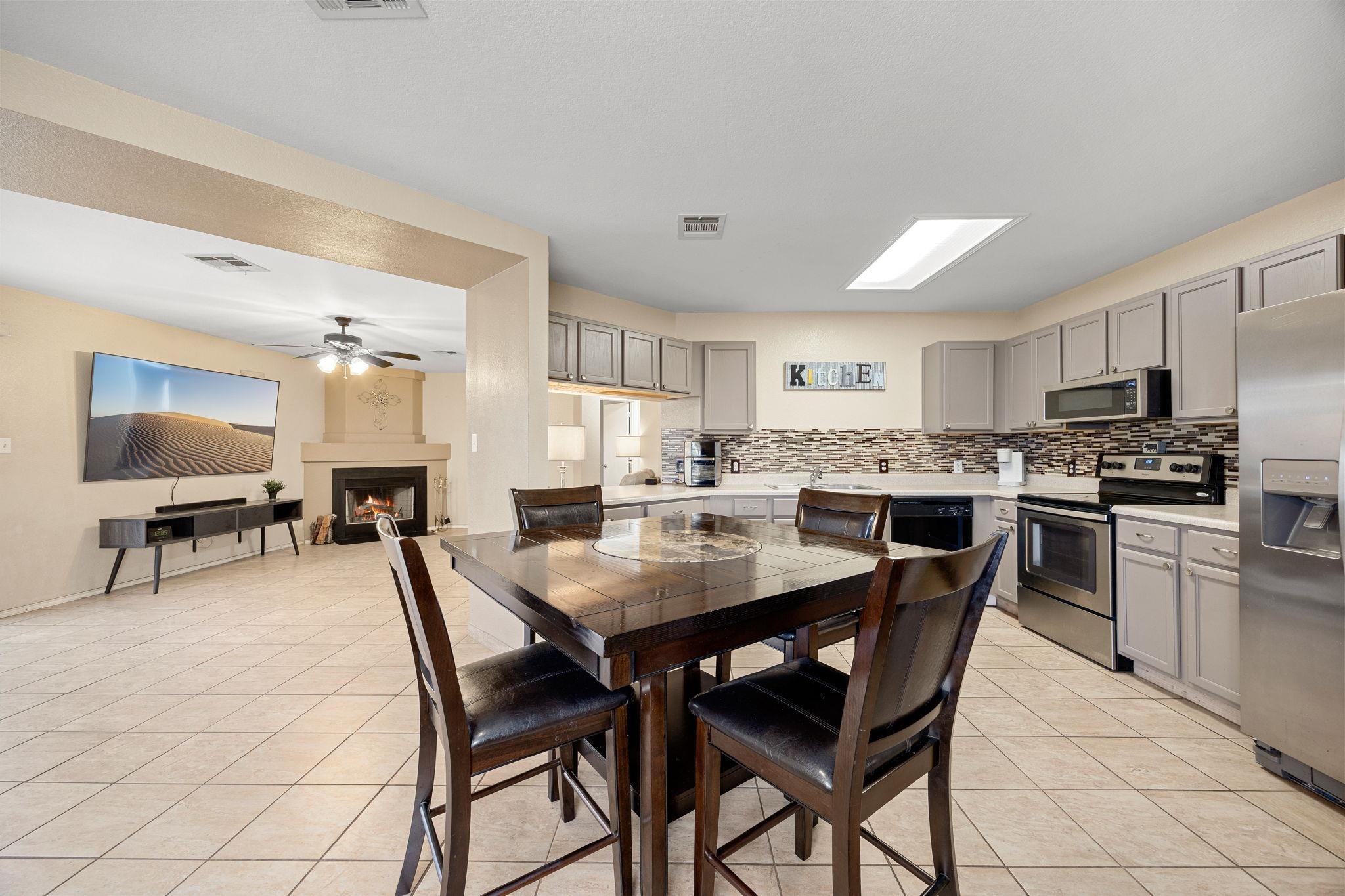 Kristen Dr, Kyle, TX 78640
