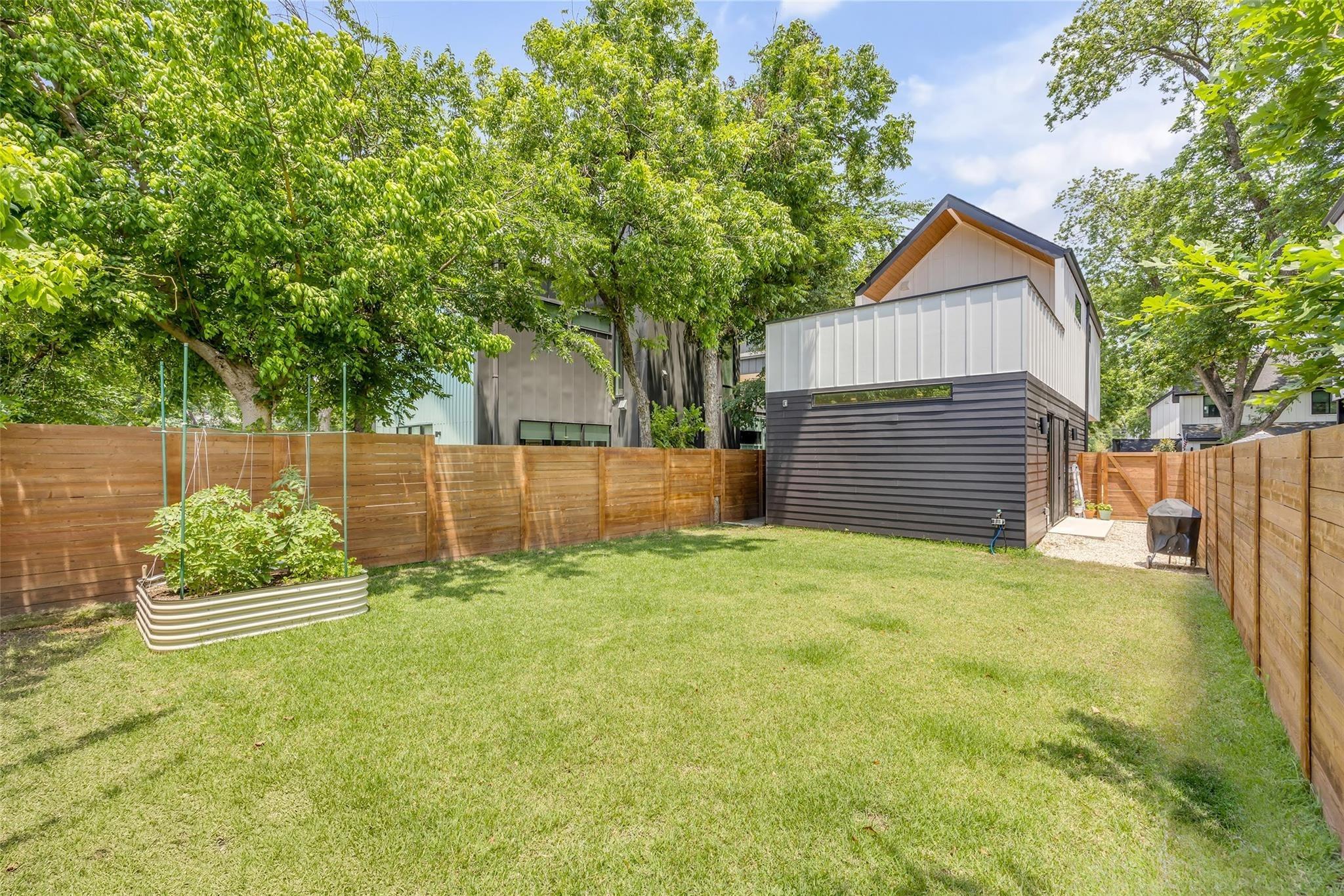 Neal St, Austin, TX 78702